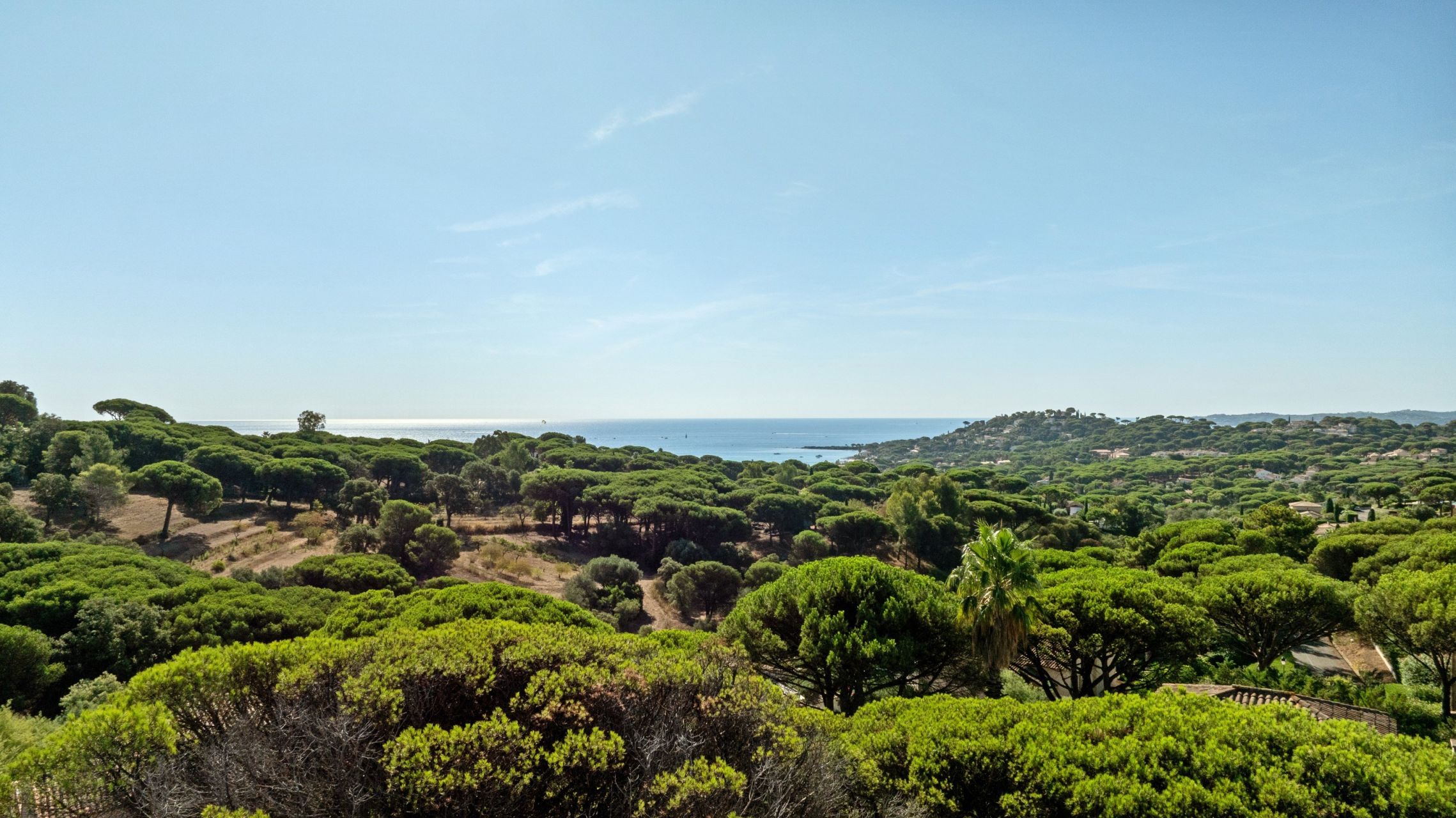 villa 5 Rooms for sale on STE MAXIME (83120)