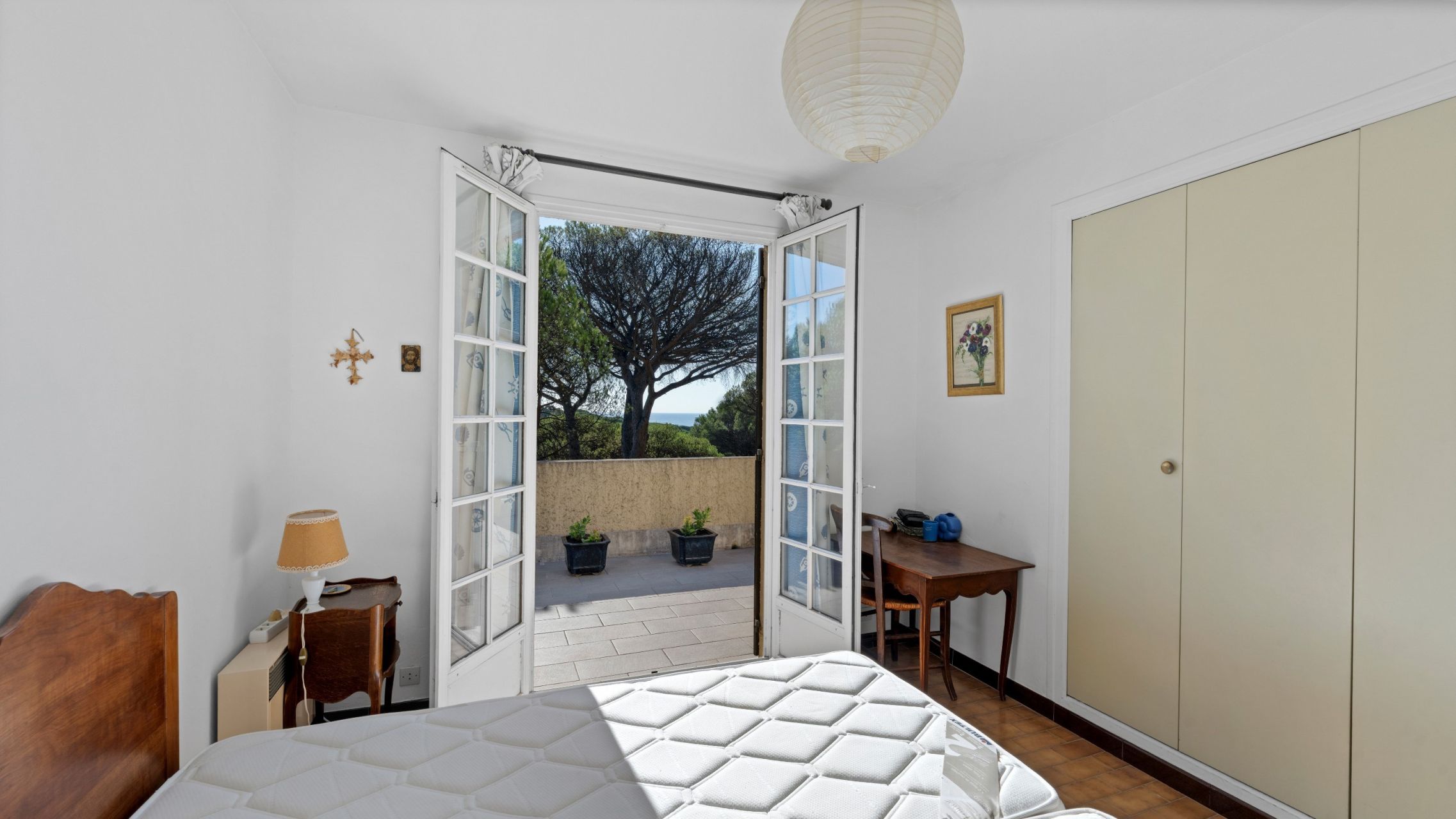 villa 5 Rooms for sale on STE MAXIME (83120)