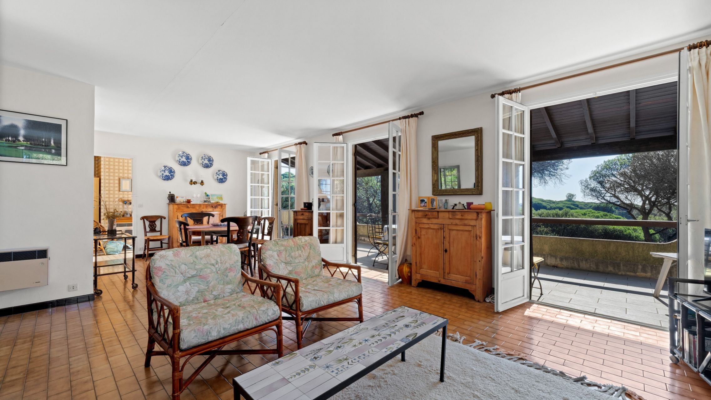 villa 5 Rooms for sale on STE MAXIME (83120)