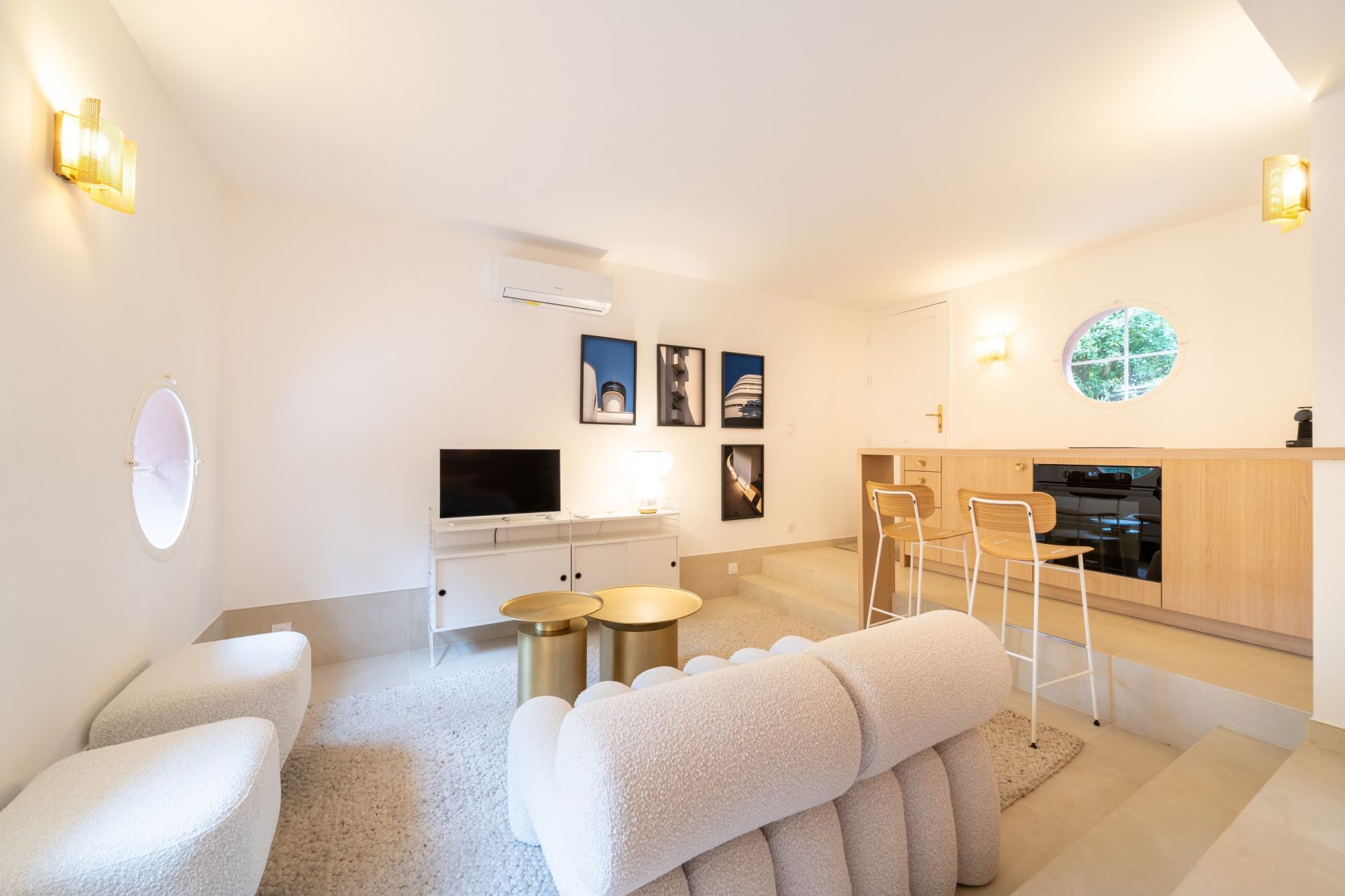 apartment 2 Rooms for sale on ST TROPEZ (83990)
