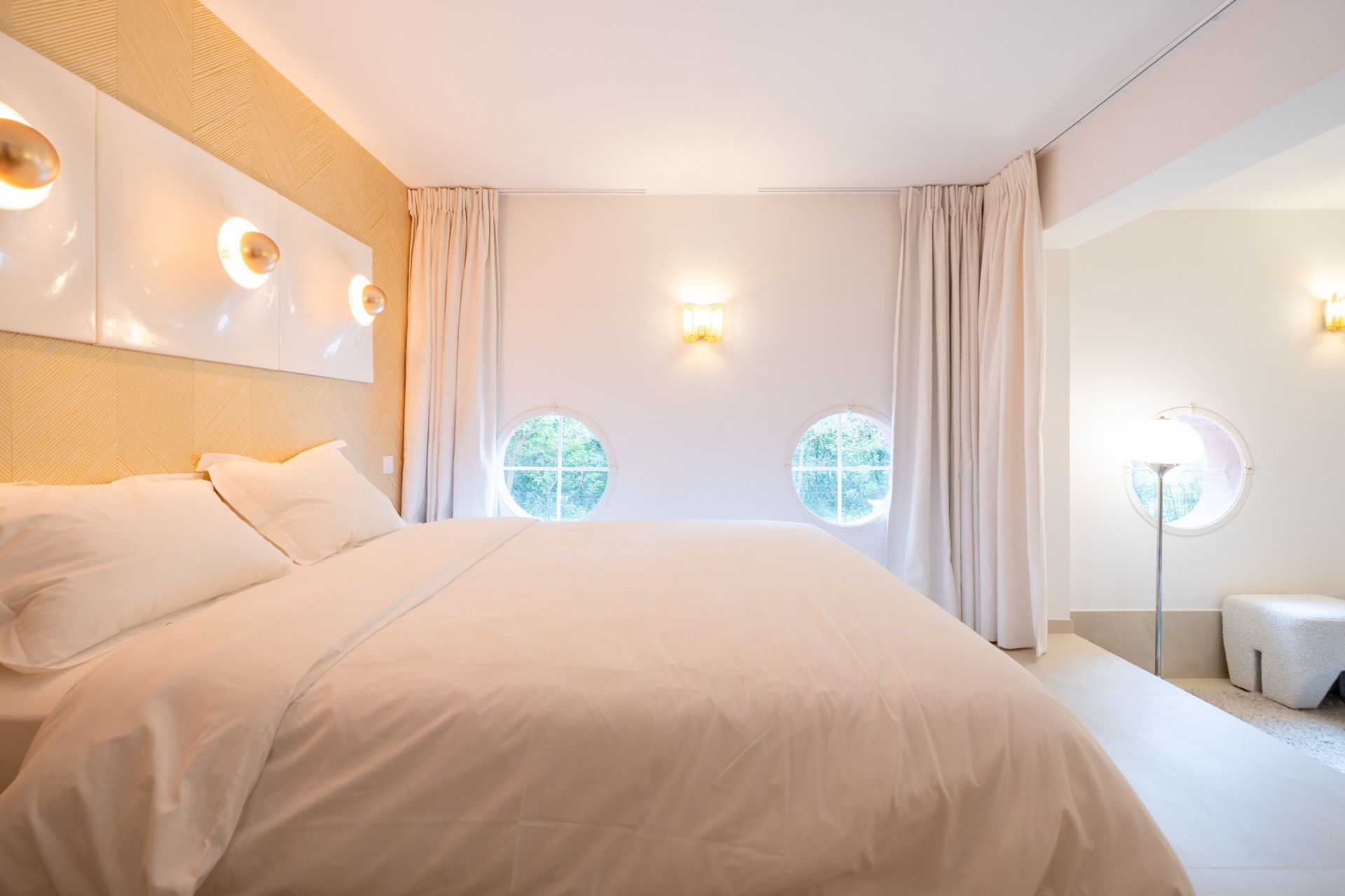 apartment 2 Rooms for sale on ST TROPEZ (83990)