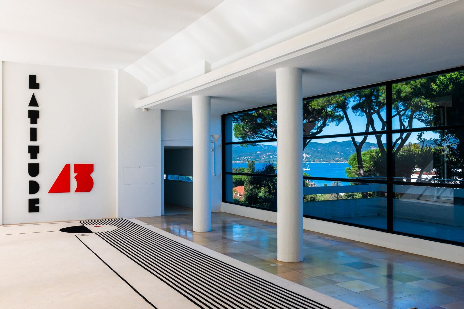 apartment 2 Rooms for sale on ST TROPEZ (83990)