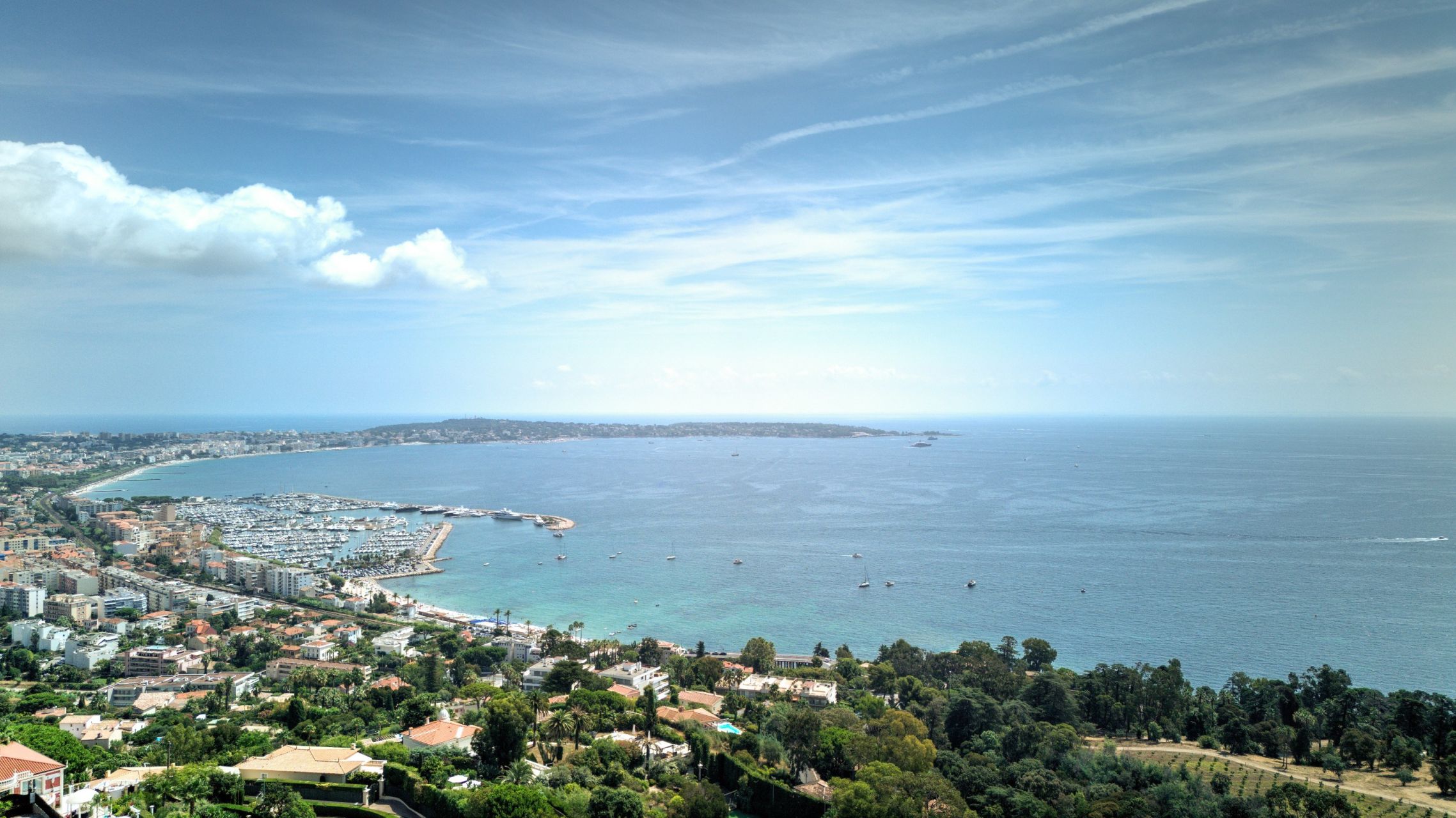 maison contemporaine 6 Pièces en vente sur VALLAURIS (06220)