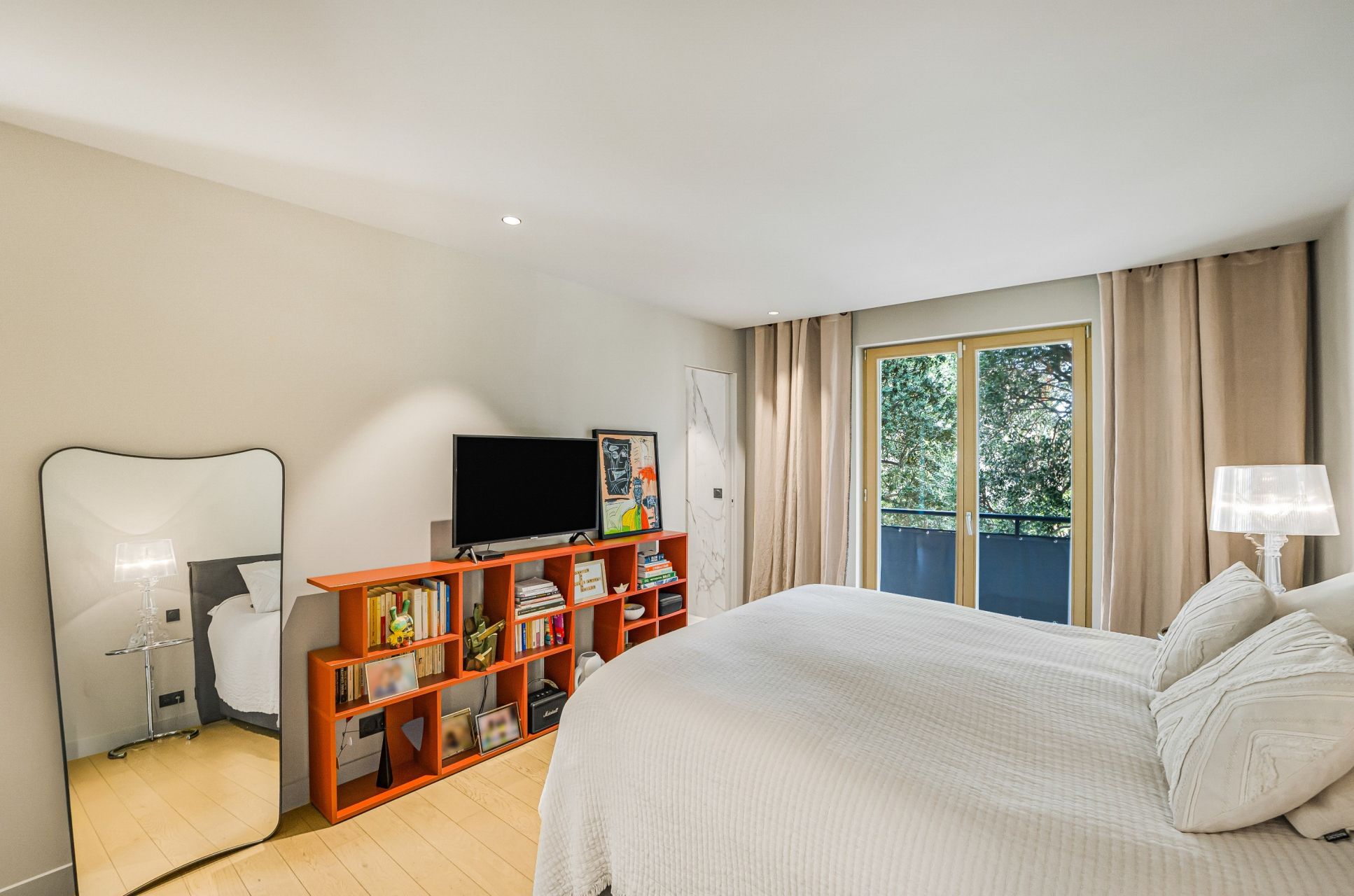 villa 6 Rooms for sale on ROQUEBRUNE CAP MARTIN (06190)