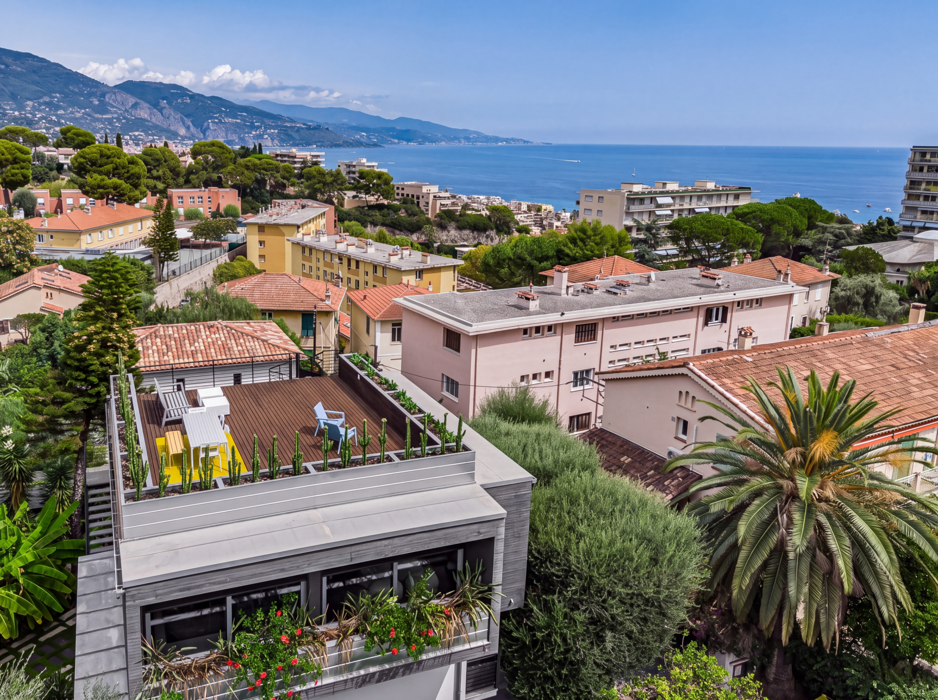 villa 6 Rooms for sale on ROQUEBRUNE CAP MARTIN (06190)