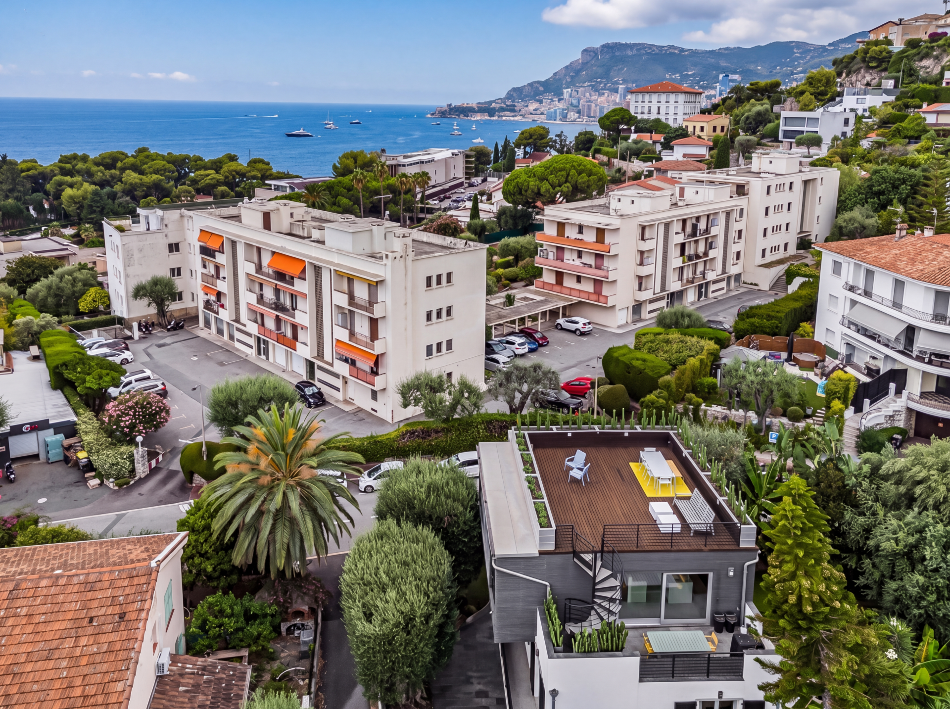 villa 6 Rooms for sale on ROQUEBRUNE CAP MARTIN (06190)