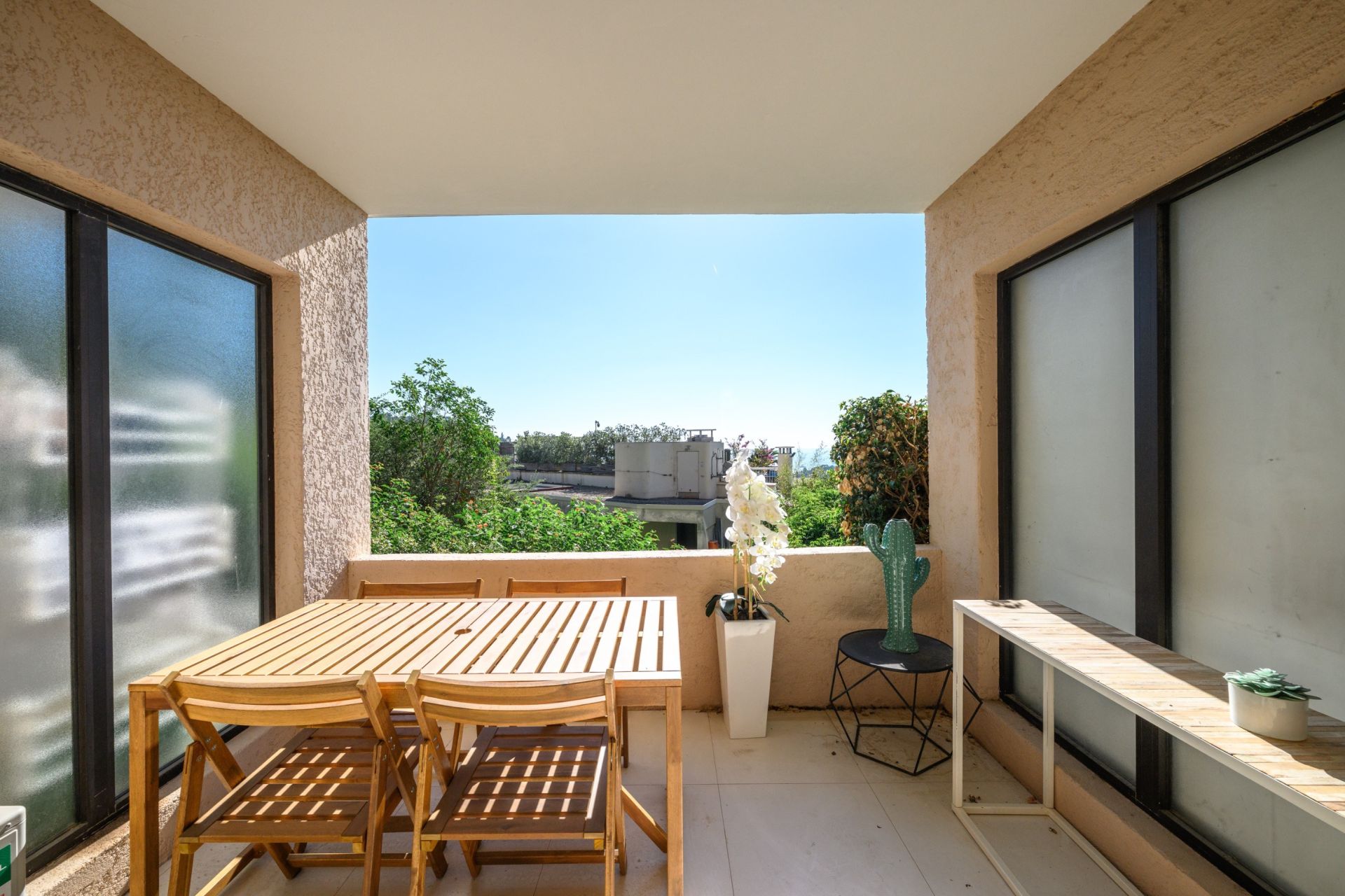 apartment 1 room for sale on VILLEFRANCHE SUR MER (06230)