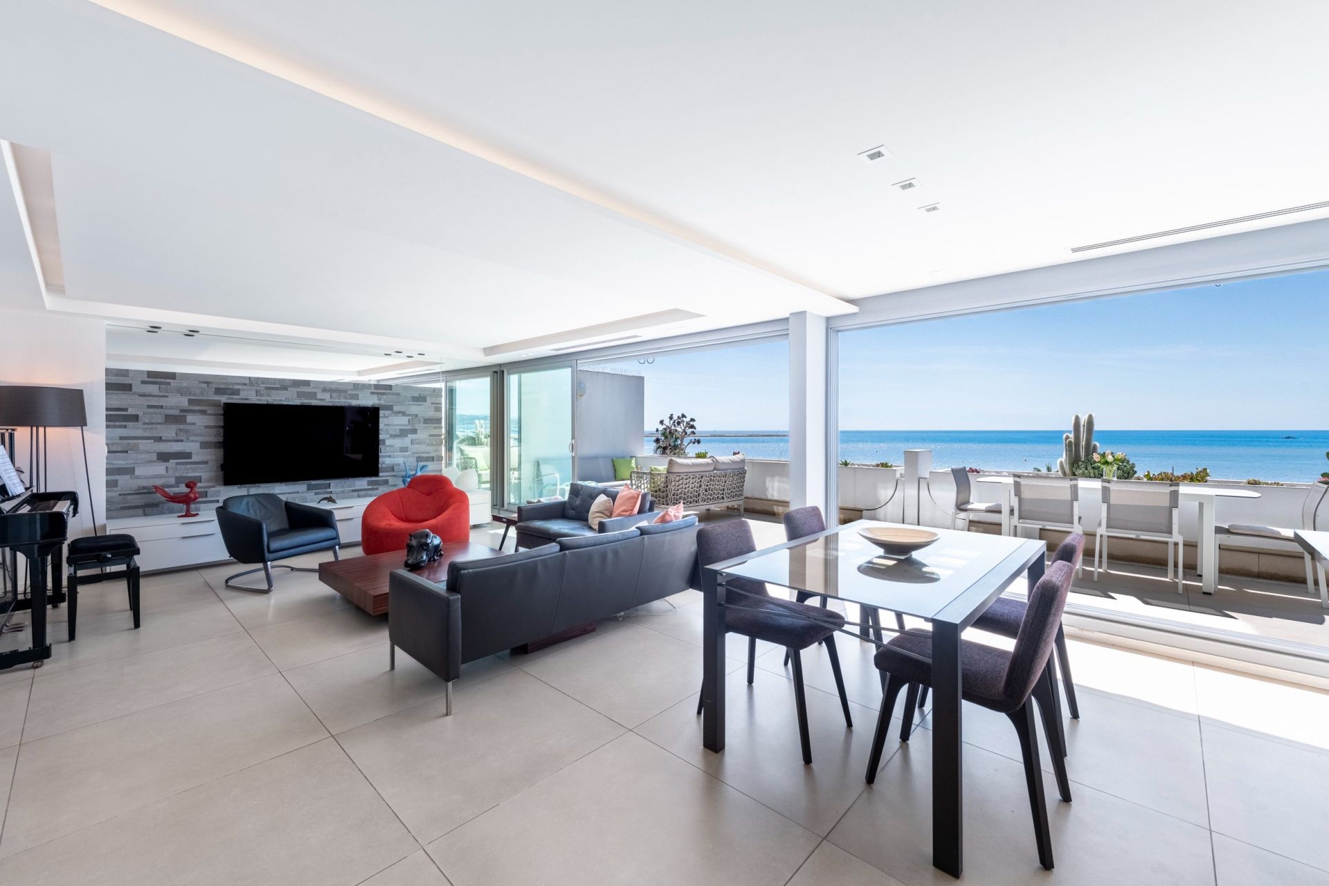 penthouse 3 Rooms for sale on ST LAURENT DU VAR (06700)