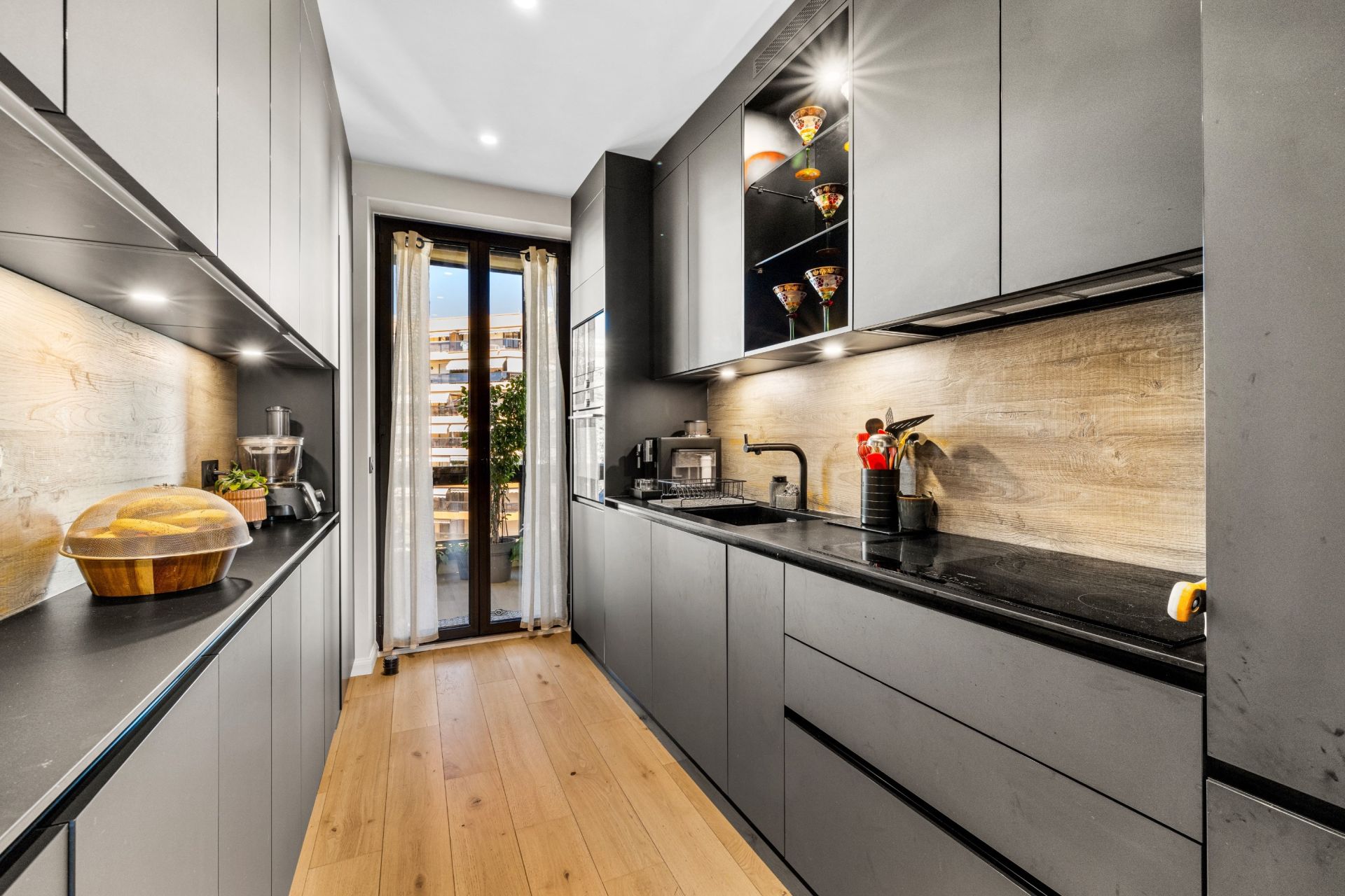 apartment 4 Rooms for sale on NICE (06000)