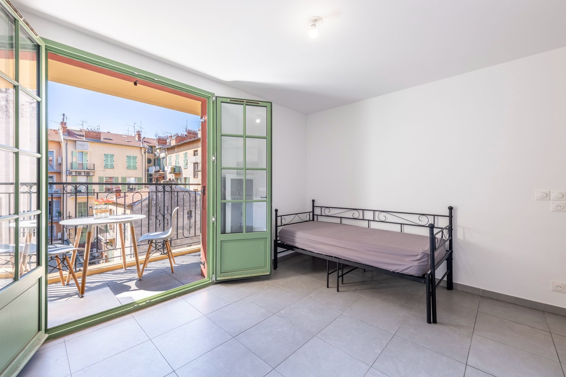 apartment 1 room for sale on NICE (06000)