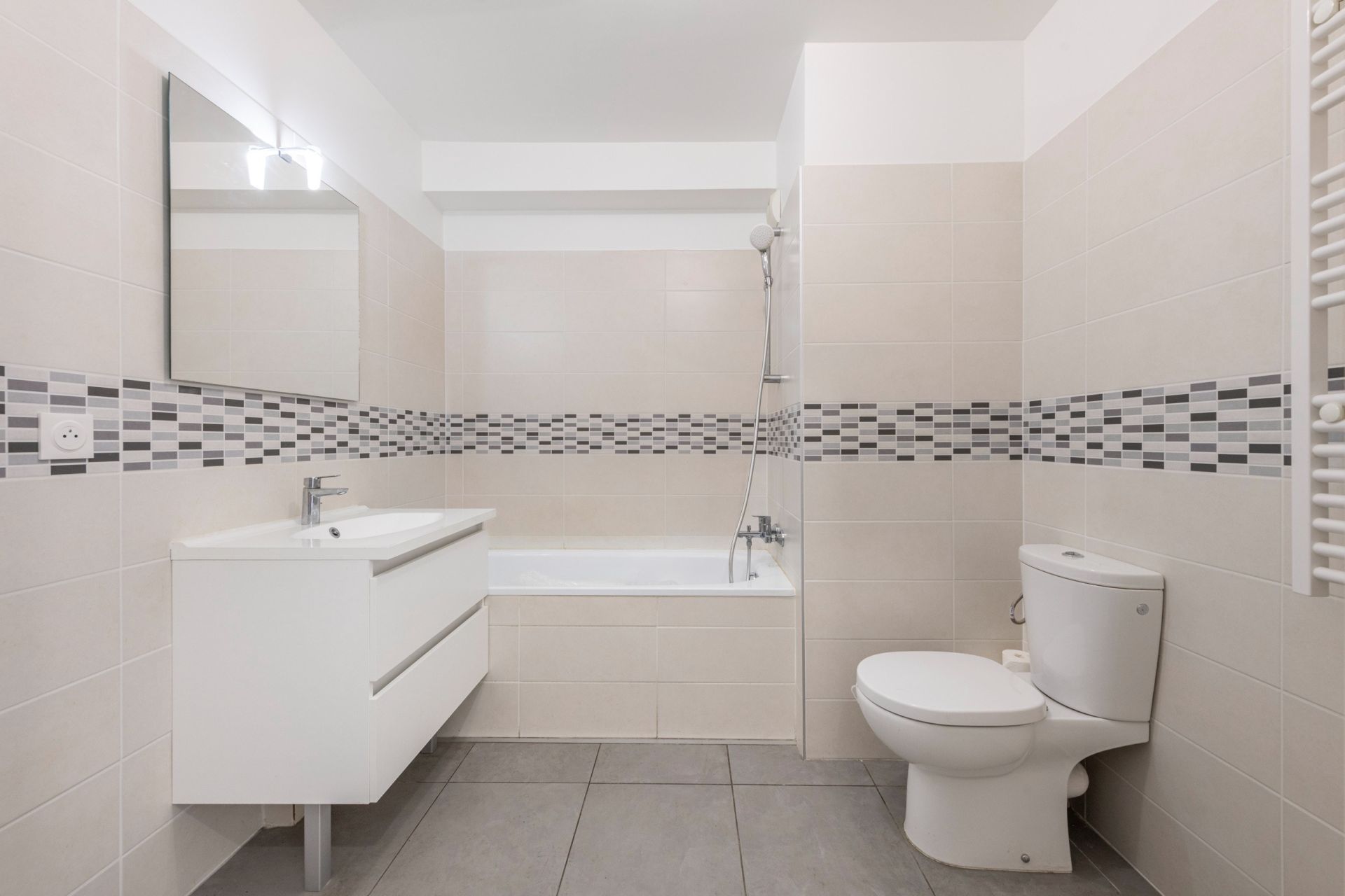 apartment 1 room for sale on NICE (06000)