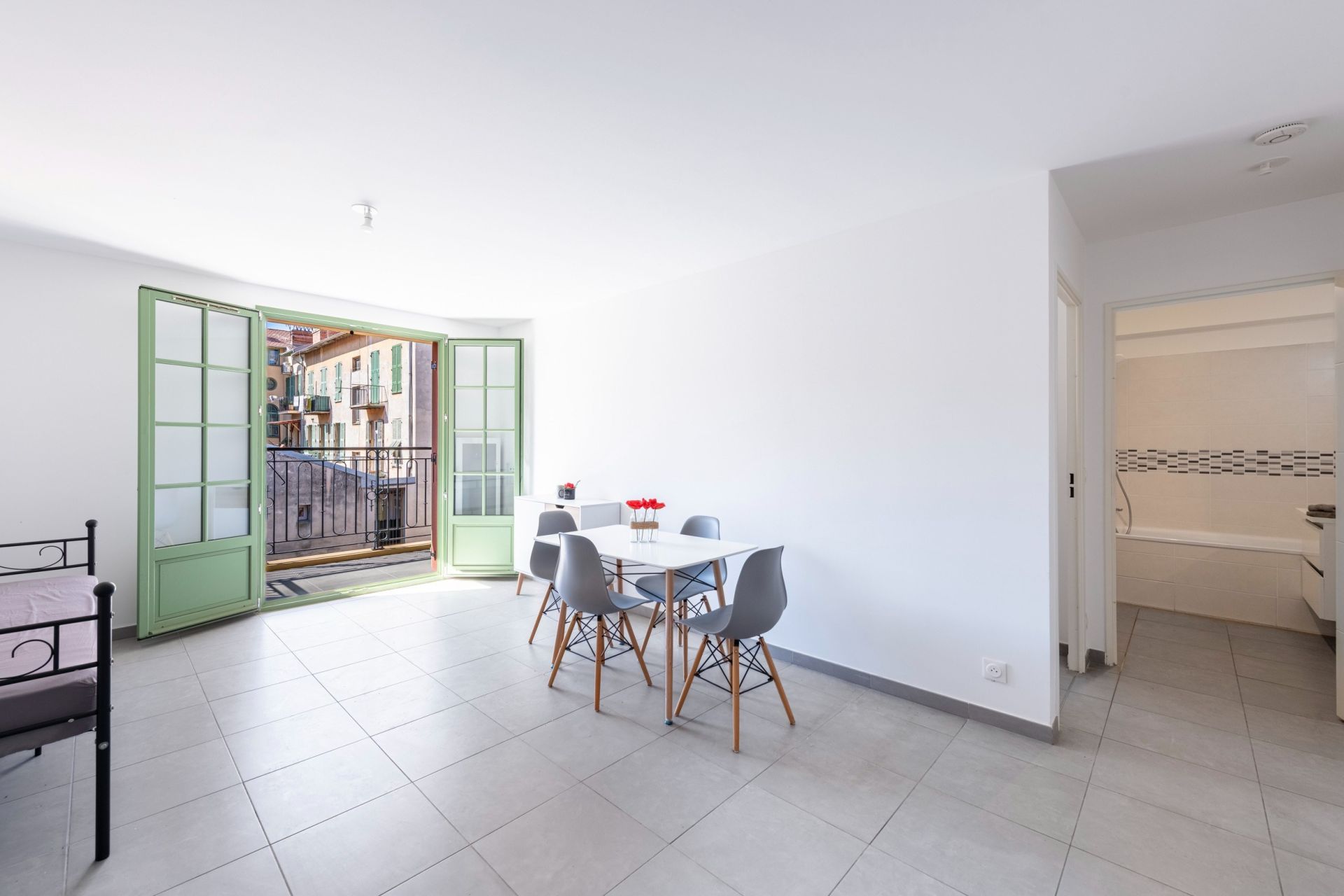 apartment 2 Rooms for sale on NICE (06000)
