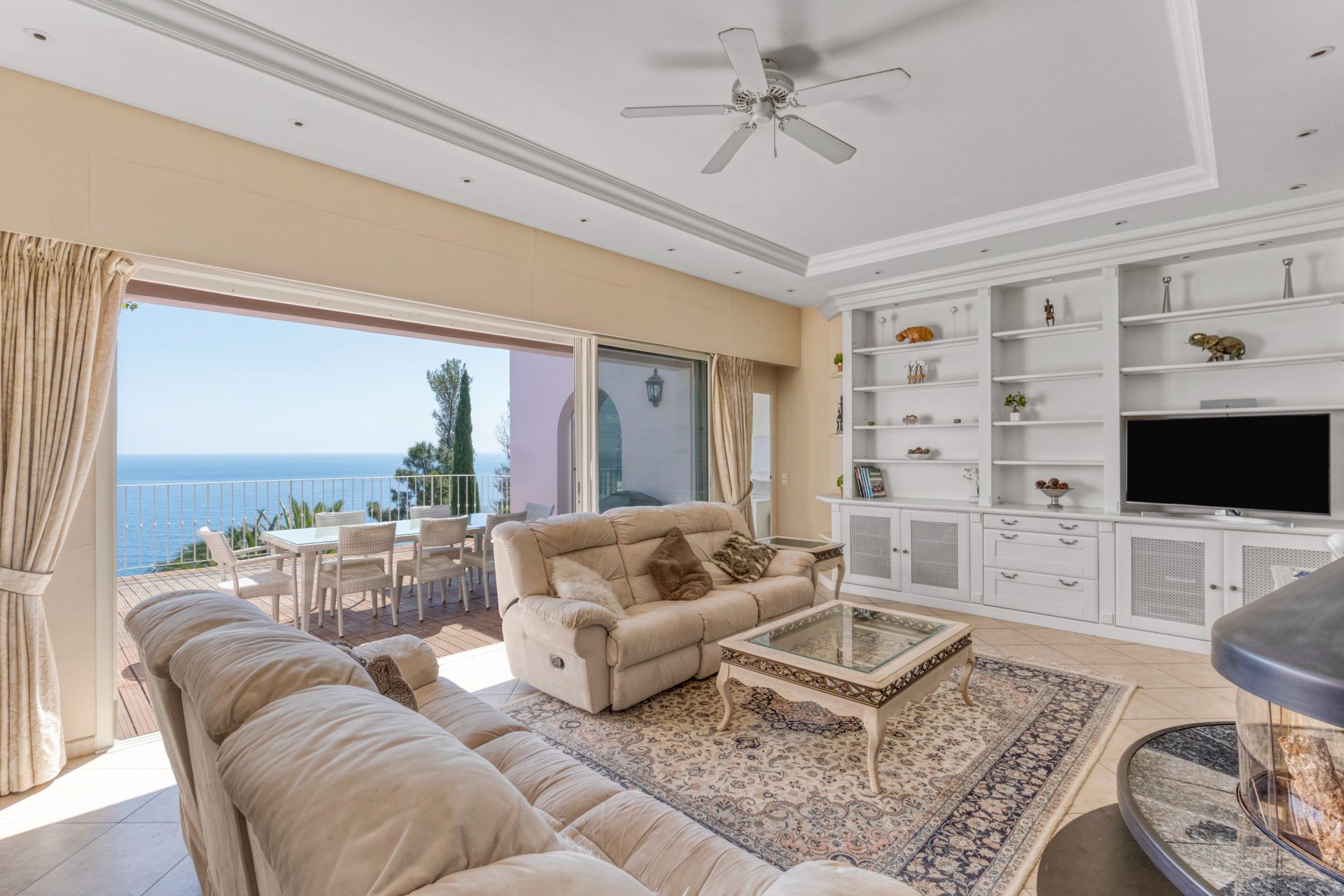 villa 6 Pièces en vente sur THEOULE SUR MER (06590)