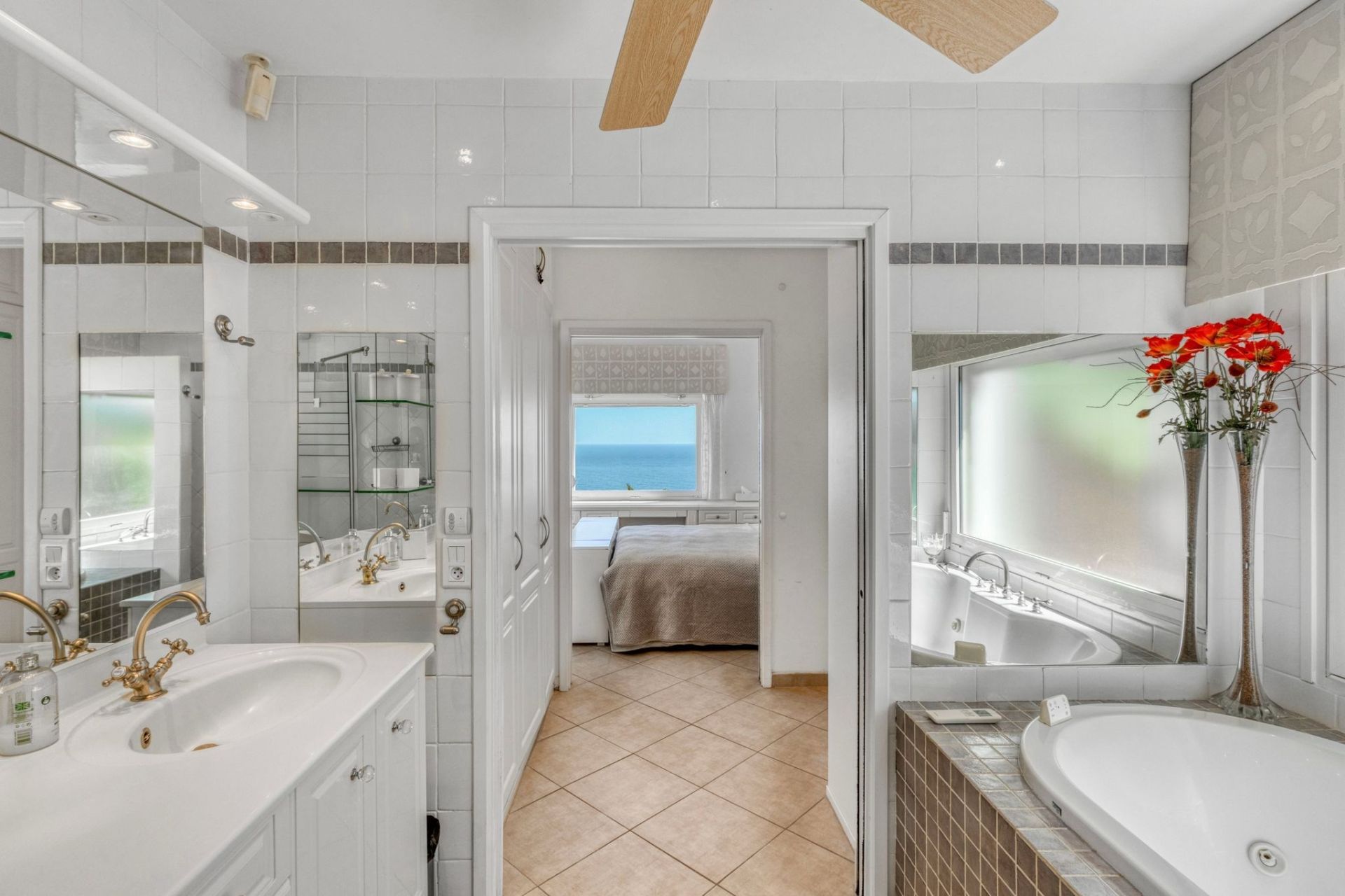 villa 6 Pièces en vente sur THEOULE SUR MER (06590)
