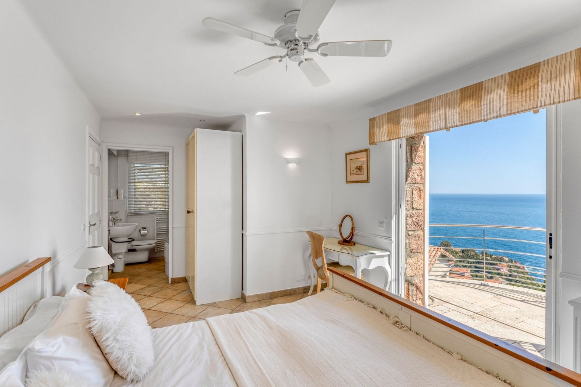 villa 6 Pièces en vente sur THEOULE SUR MER (06590)