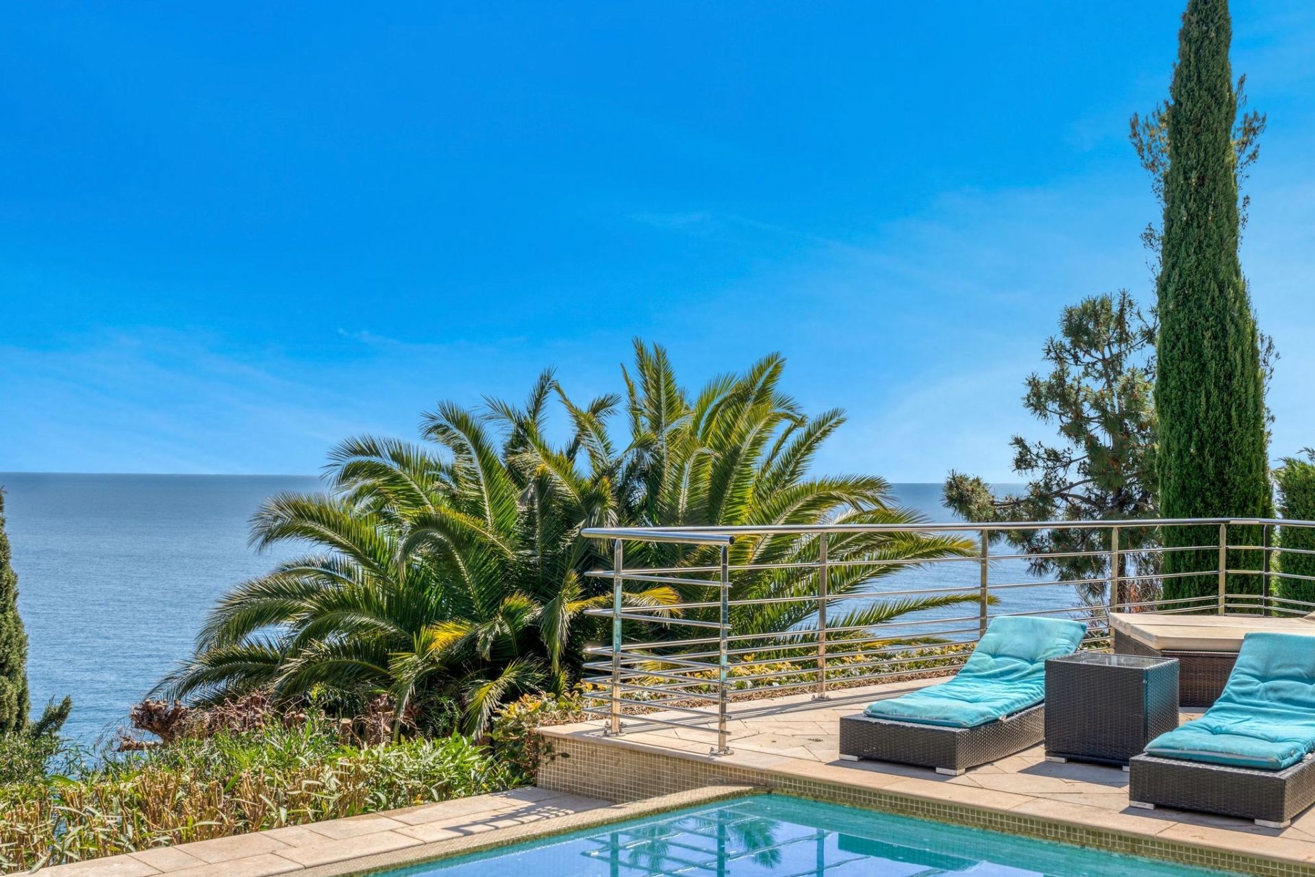 villa 6 Pièces en vente sur THEOULE SUR MER (06590)