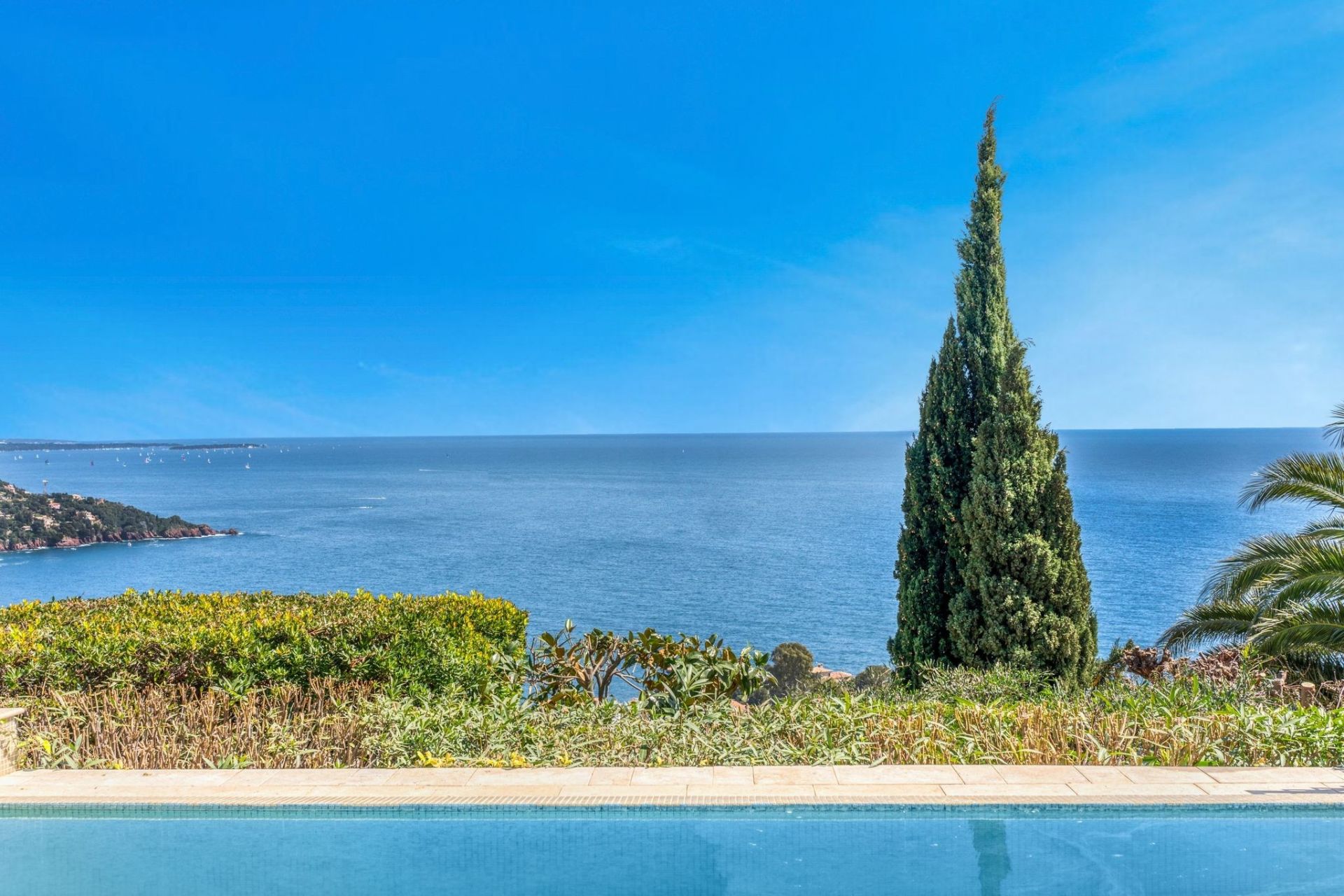 villa 6 Pièces en vente sur THEOULE SUR MER (06590)