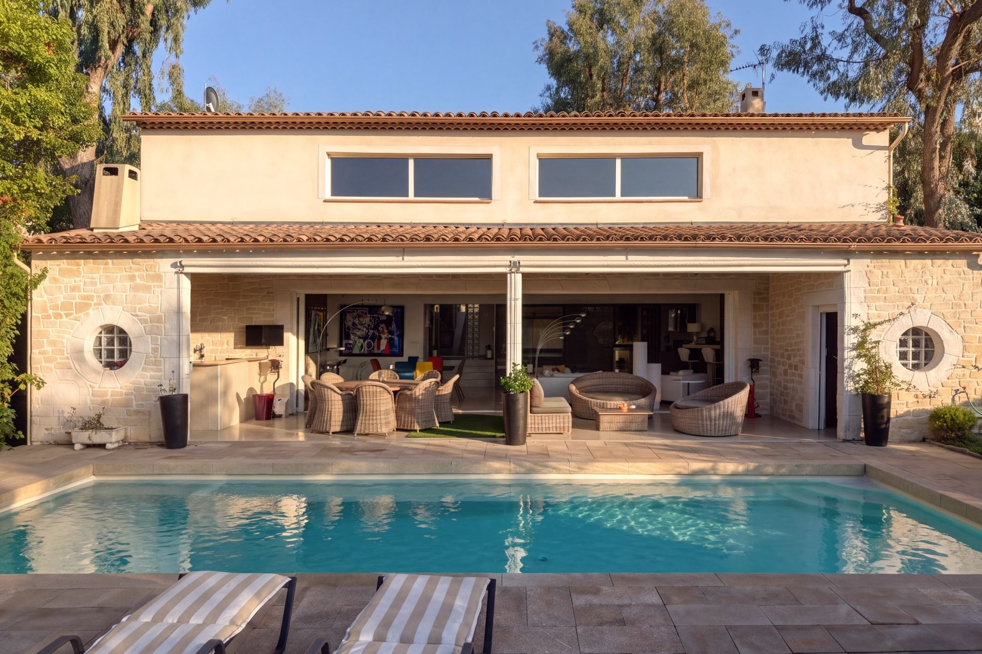 villa 5 Rooms for sale on CANNES (06400)