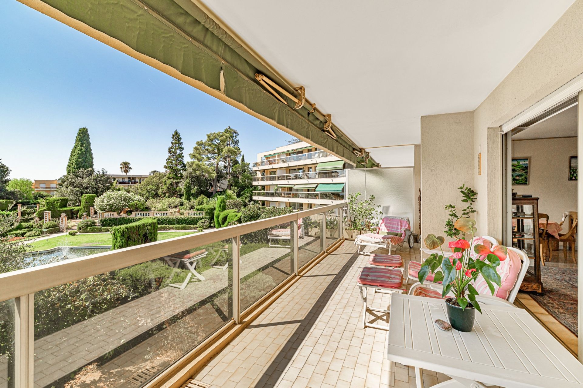 apartment 4 Rooms for sale on NICE (06000)