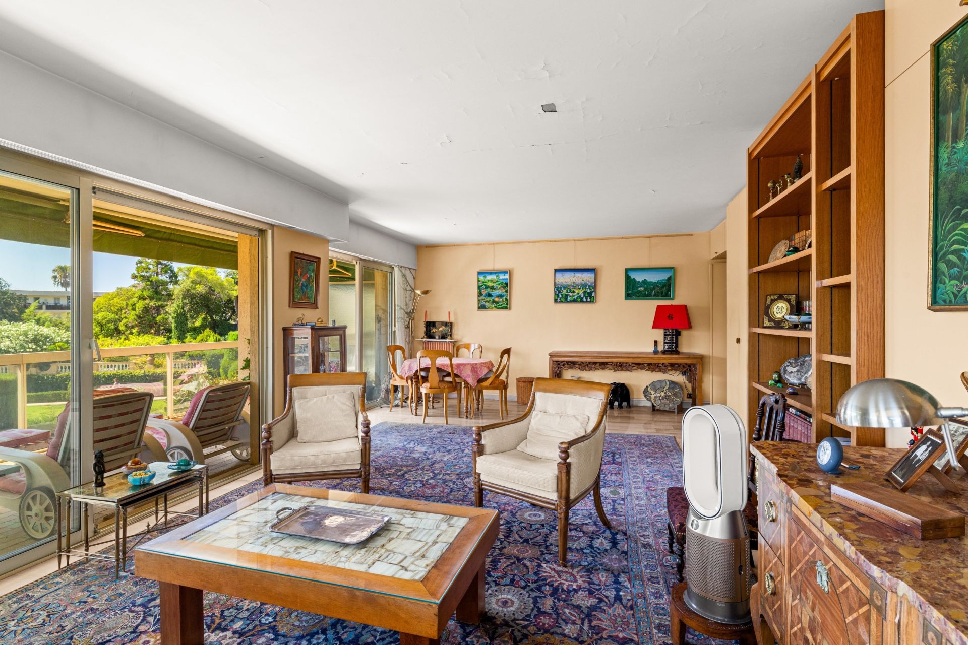 apartment 4 Rooms for sale on NICE (06000)