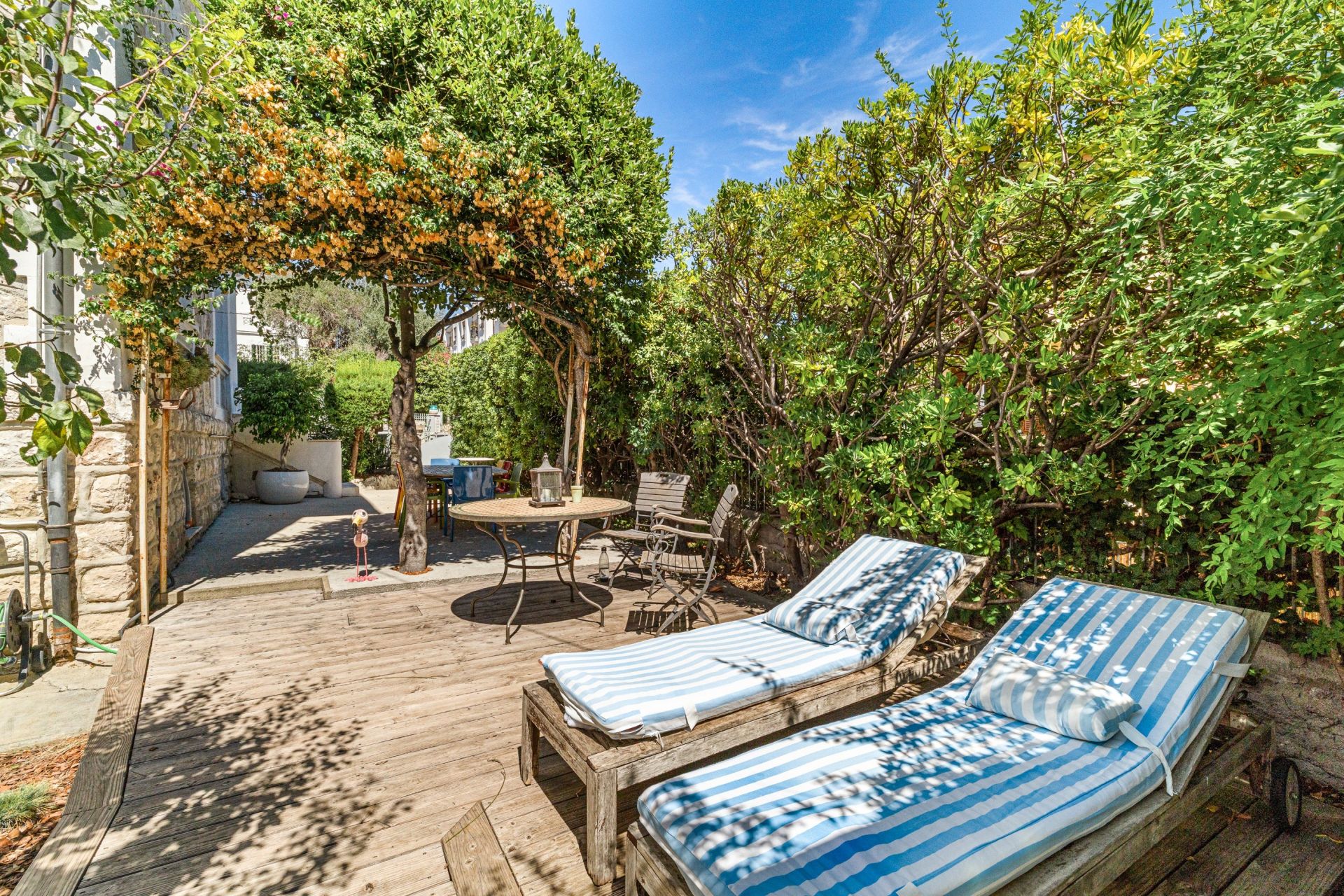 mansion (hôtel particulier) 7 Rooms for sale on NICE (06000)