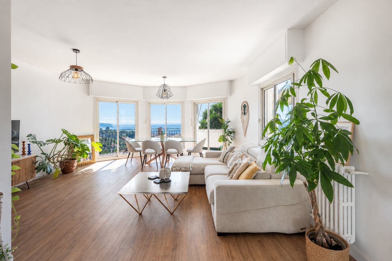 apartment 4 Rooms for sale on NICE (06000)