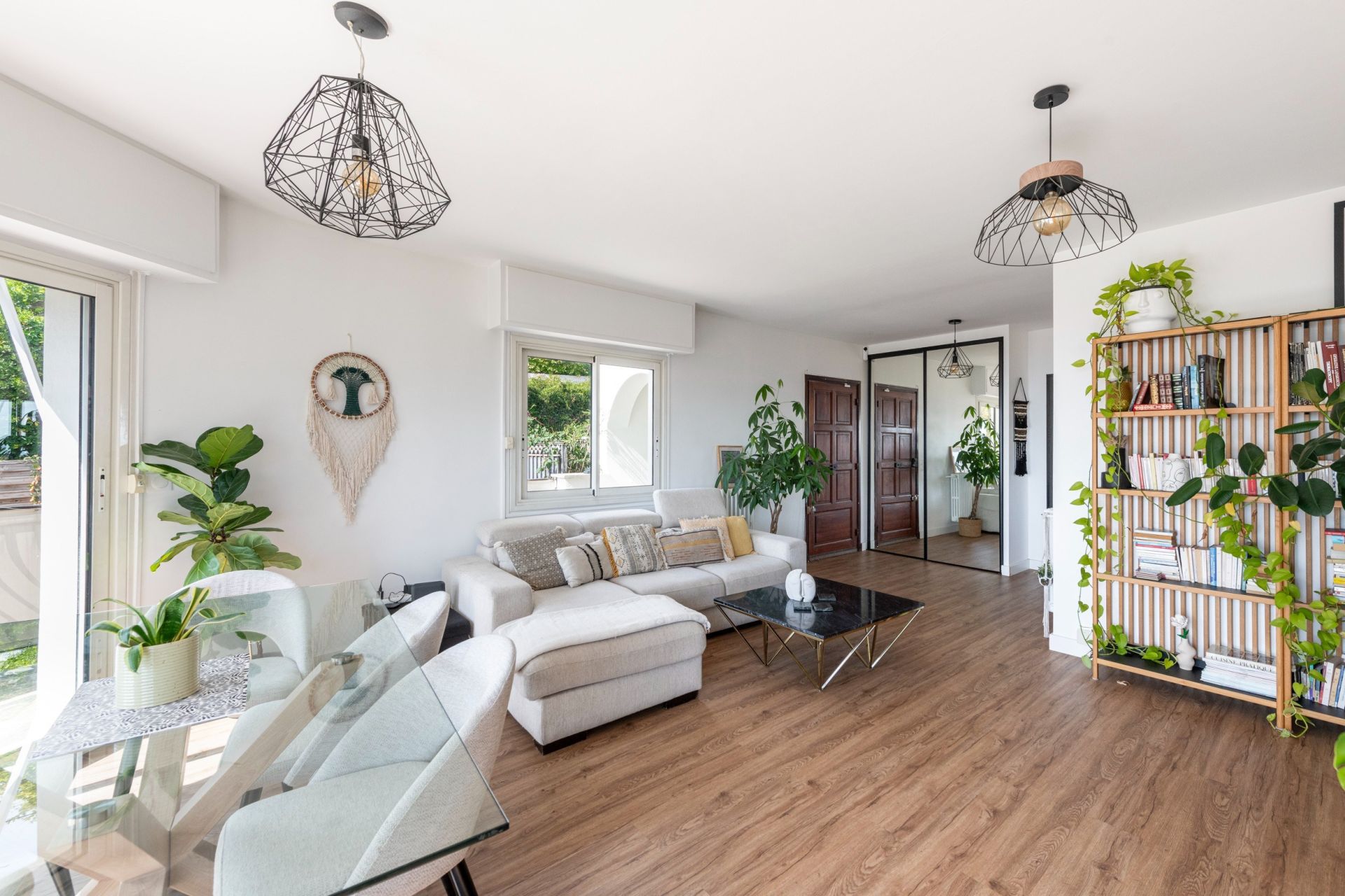 apartment 4 Rooms for sale on NICE (06000)