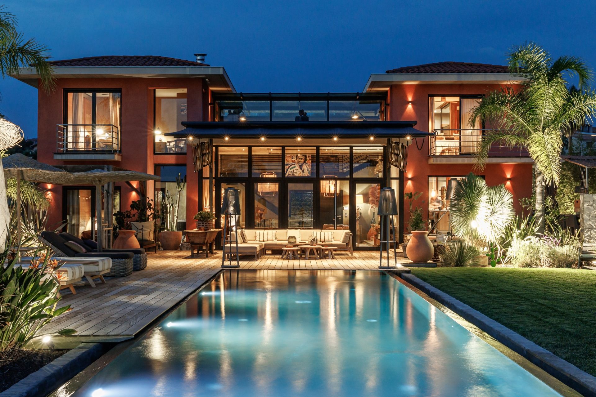 contemporary house 8 Rooms for sale on NICE (06000)