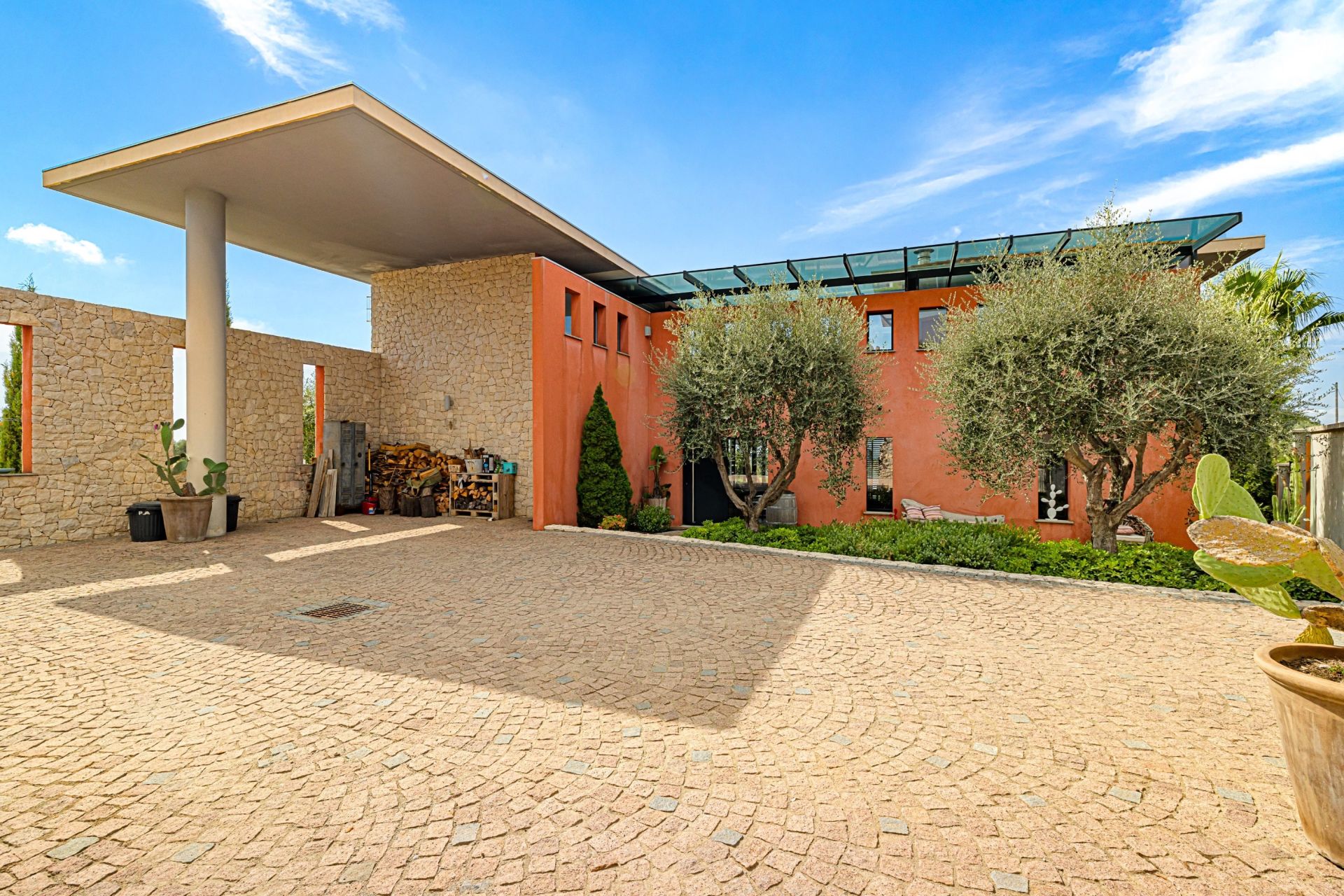 contemporary house 8 Rooms for sale on NICE (06000)