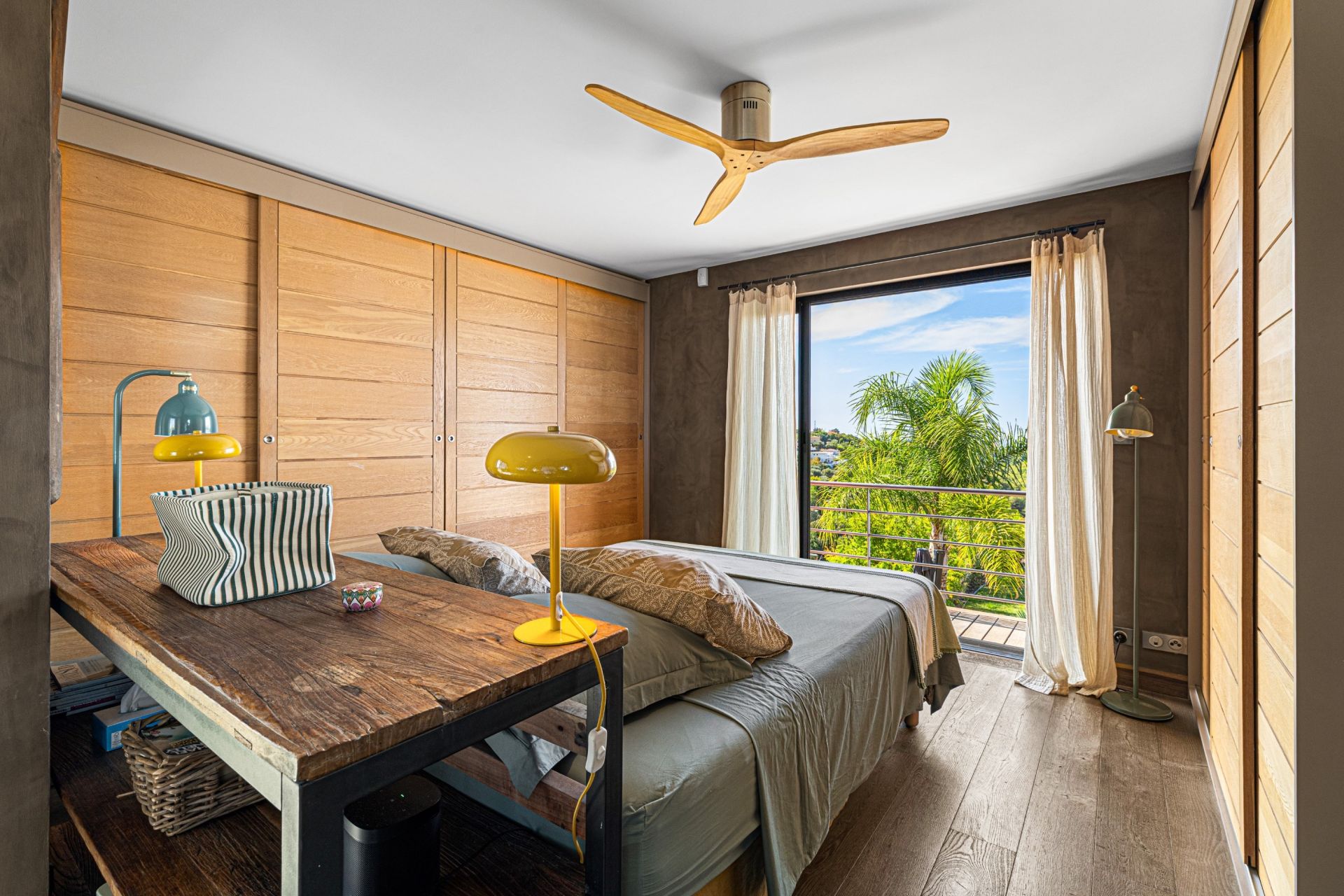 contemporary house 8 Rooms for sale on NICE (06000)