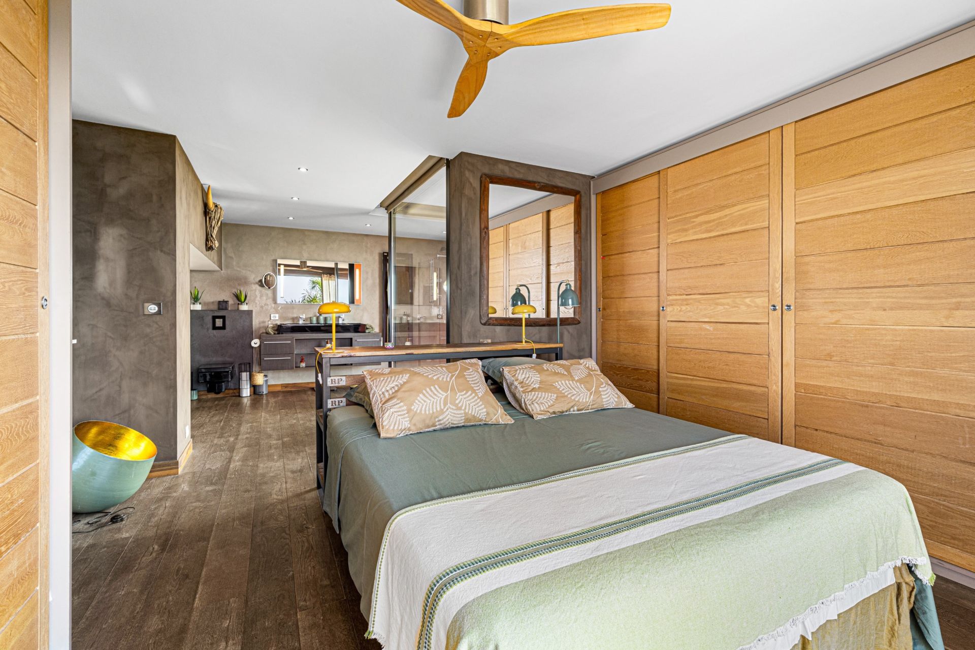 contemporary house 8 Rooms for sale on NICE (06000)
