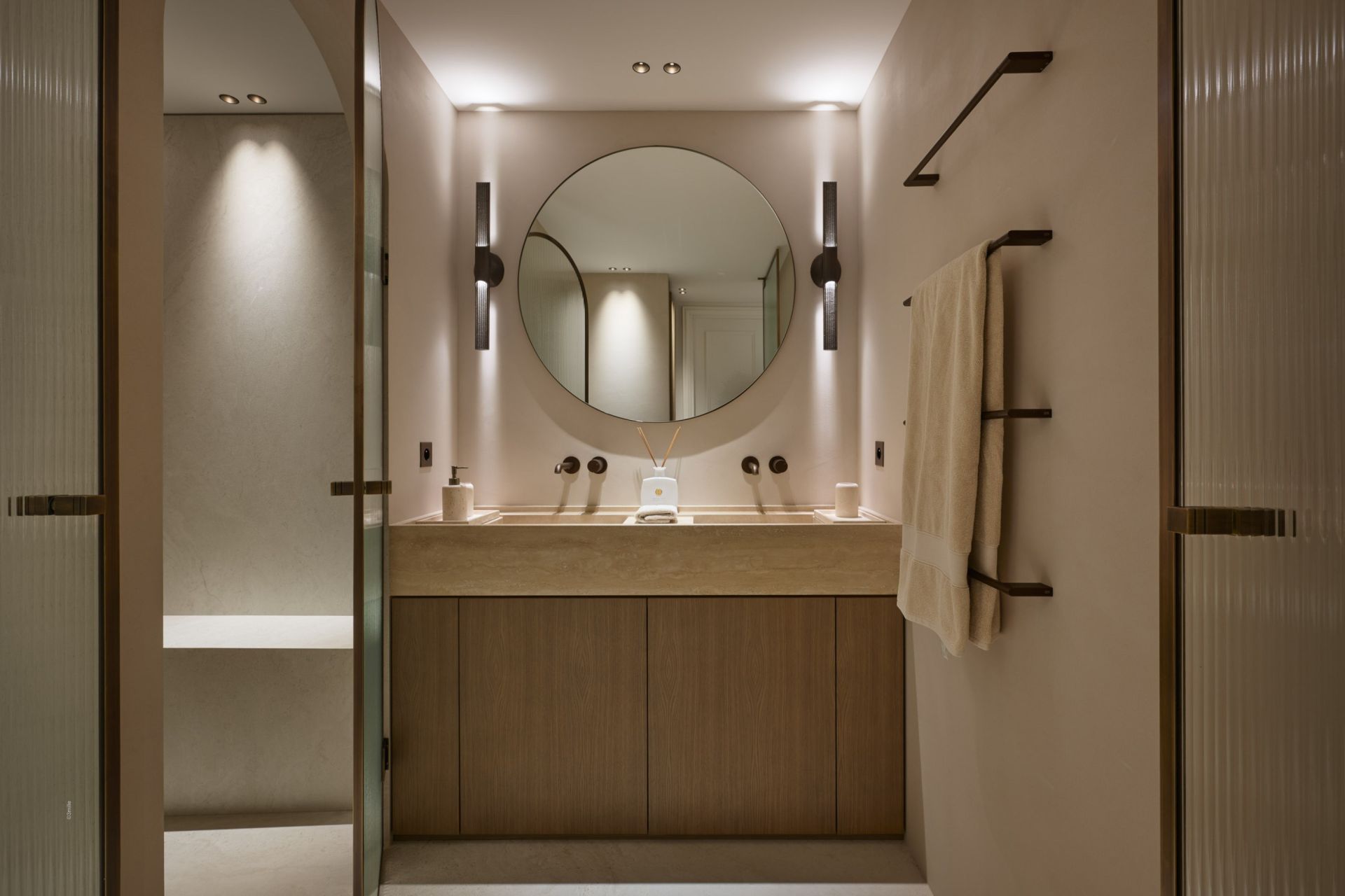 apartment 3 Rooms for sale on CANNES (06400)