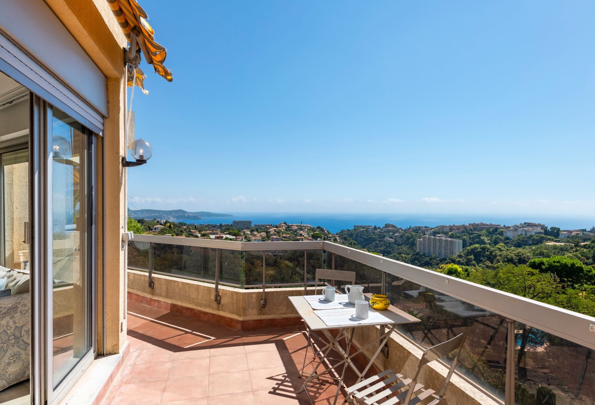 apartment 5 Rooms for sale on NICE (06000)