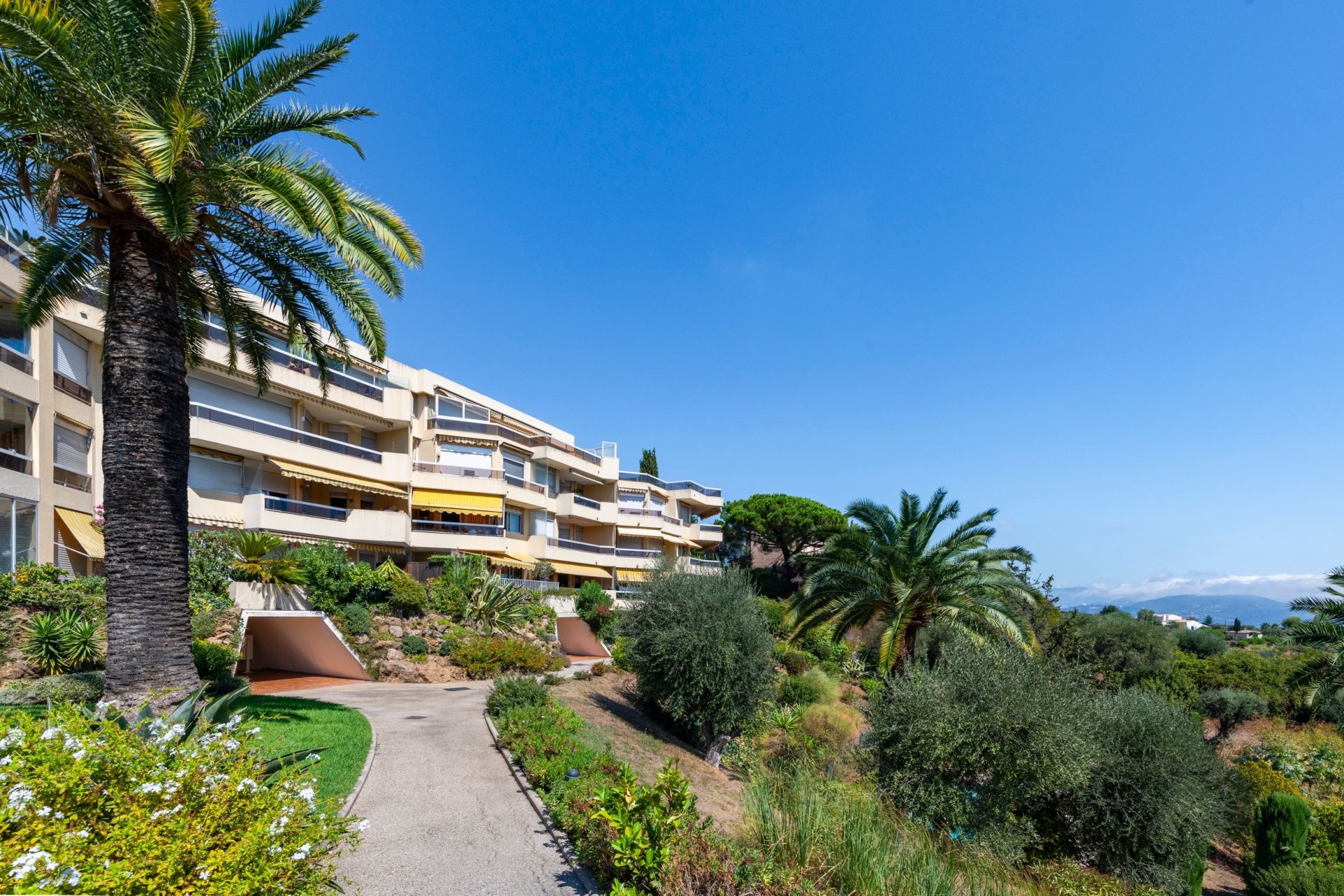 apartment 5 Rooms for sale on NICE (06000)