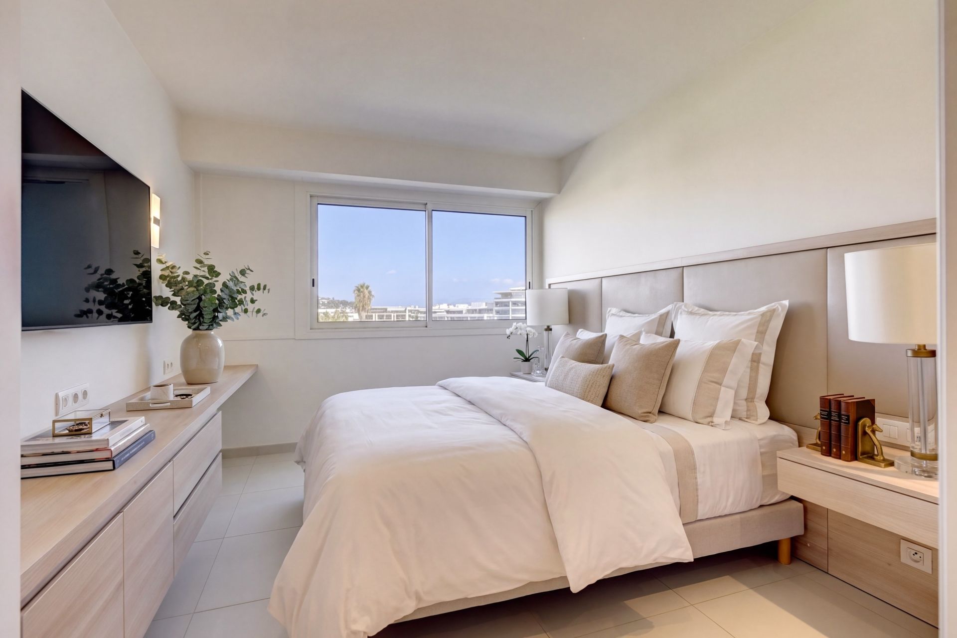 apartment 3 Rooms for sale on CANNES (06400)