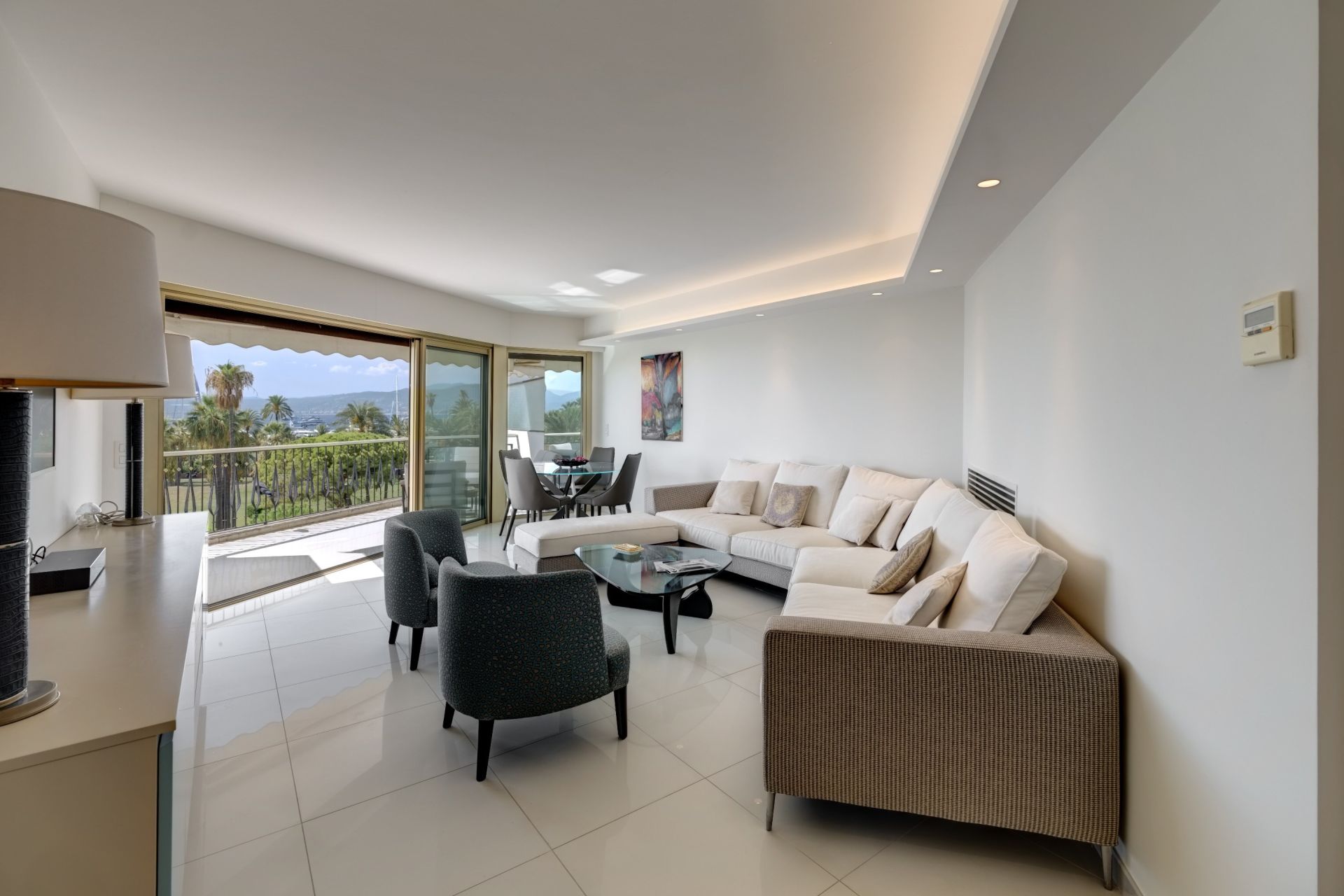 apartment 3 Rooms for sale on CANNES (06400)