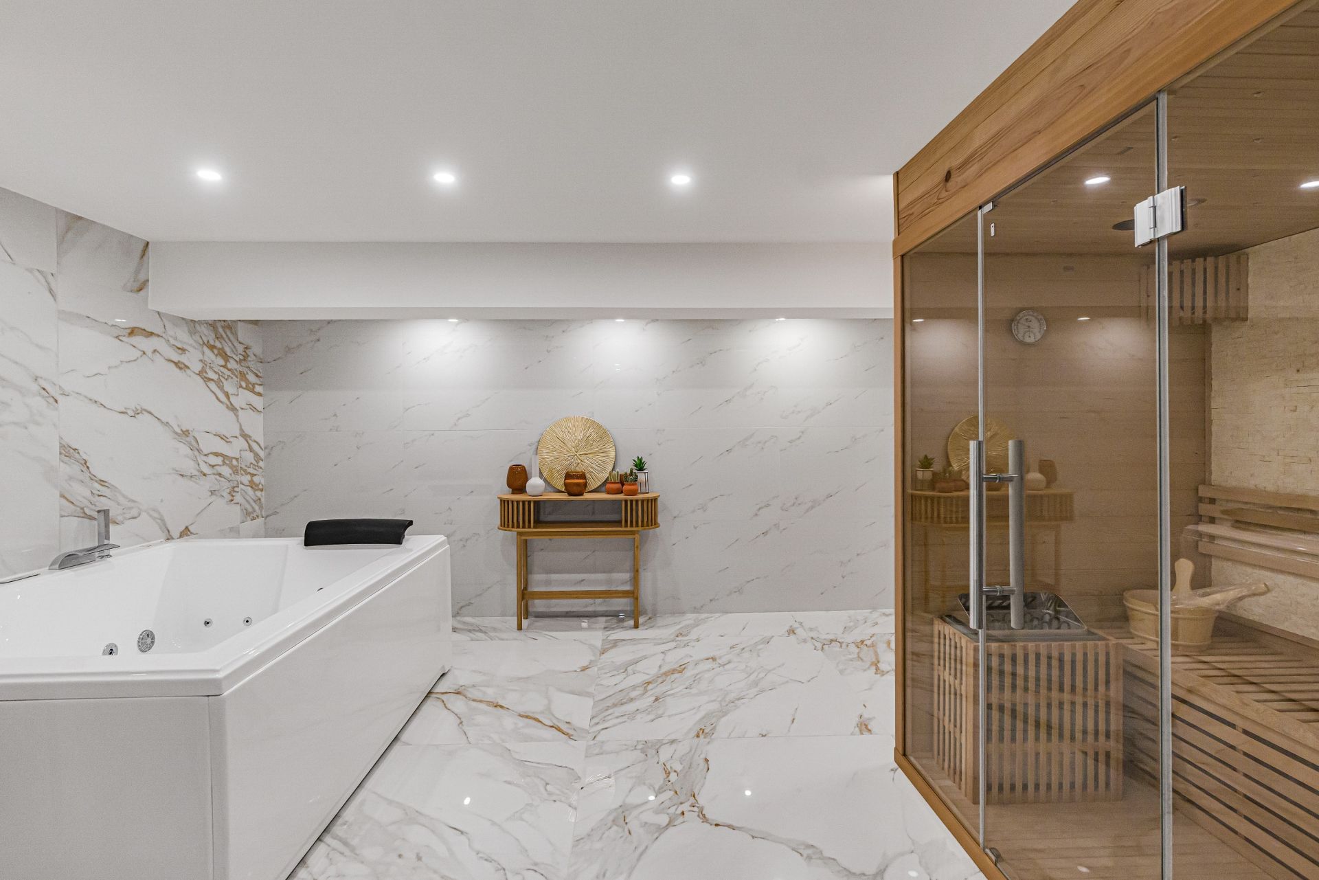 villa 8 Rooms for sale on MOUGINS (06250)