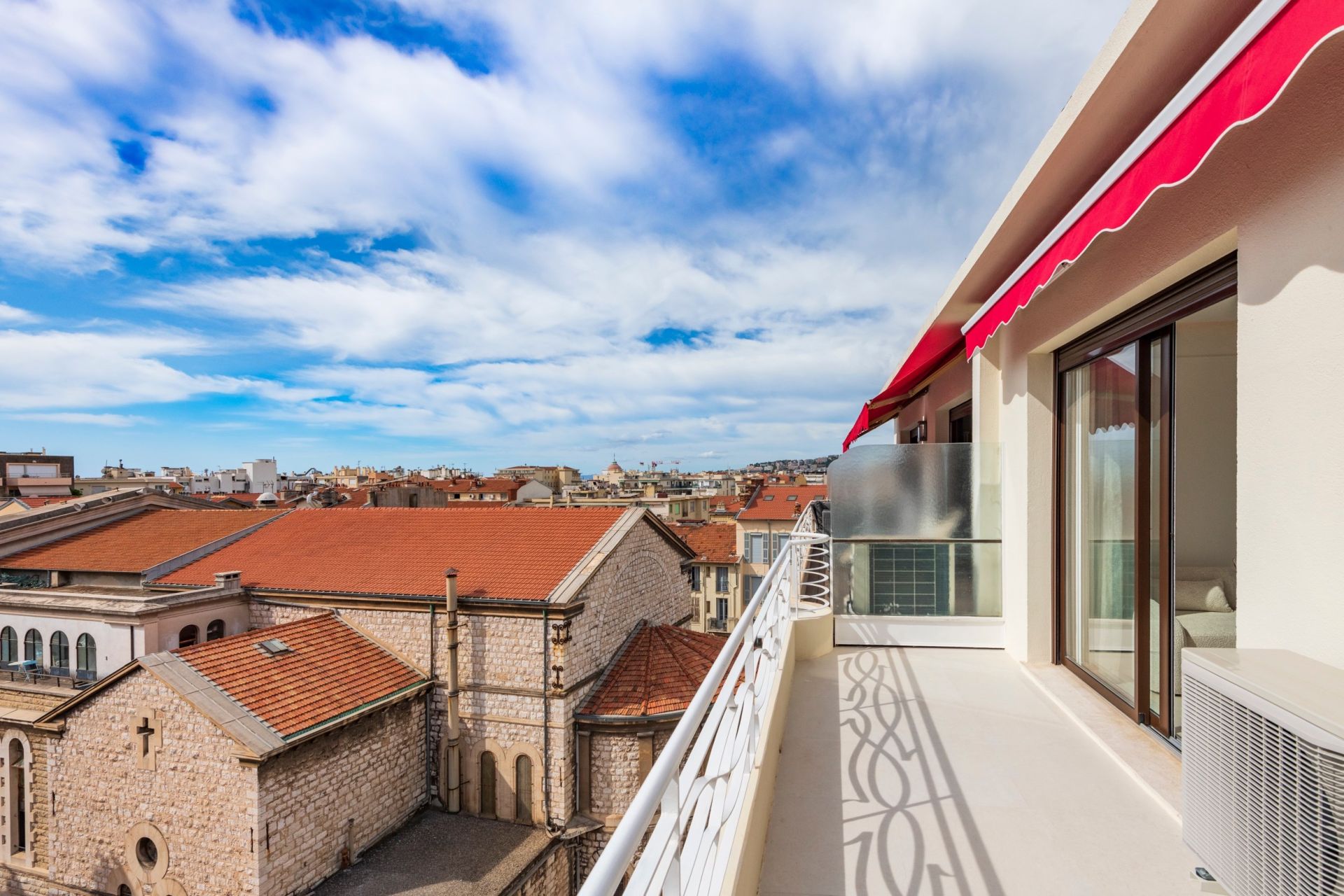 apartment 2 Rooms for sale on NICE (06000)
