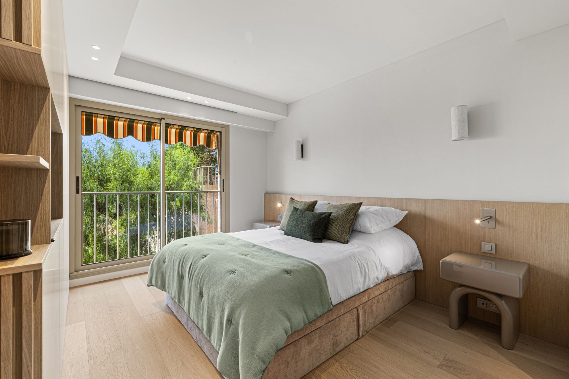 apartment 3 Rooms for sale on VILLEFRANCHE SUR MER (06230)