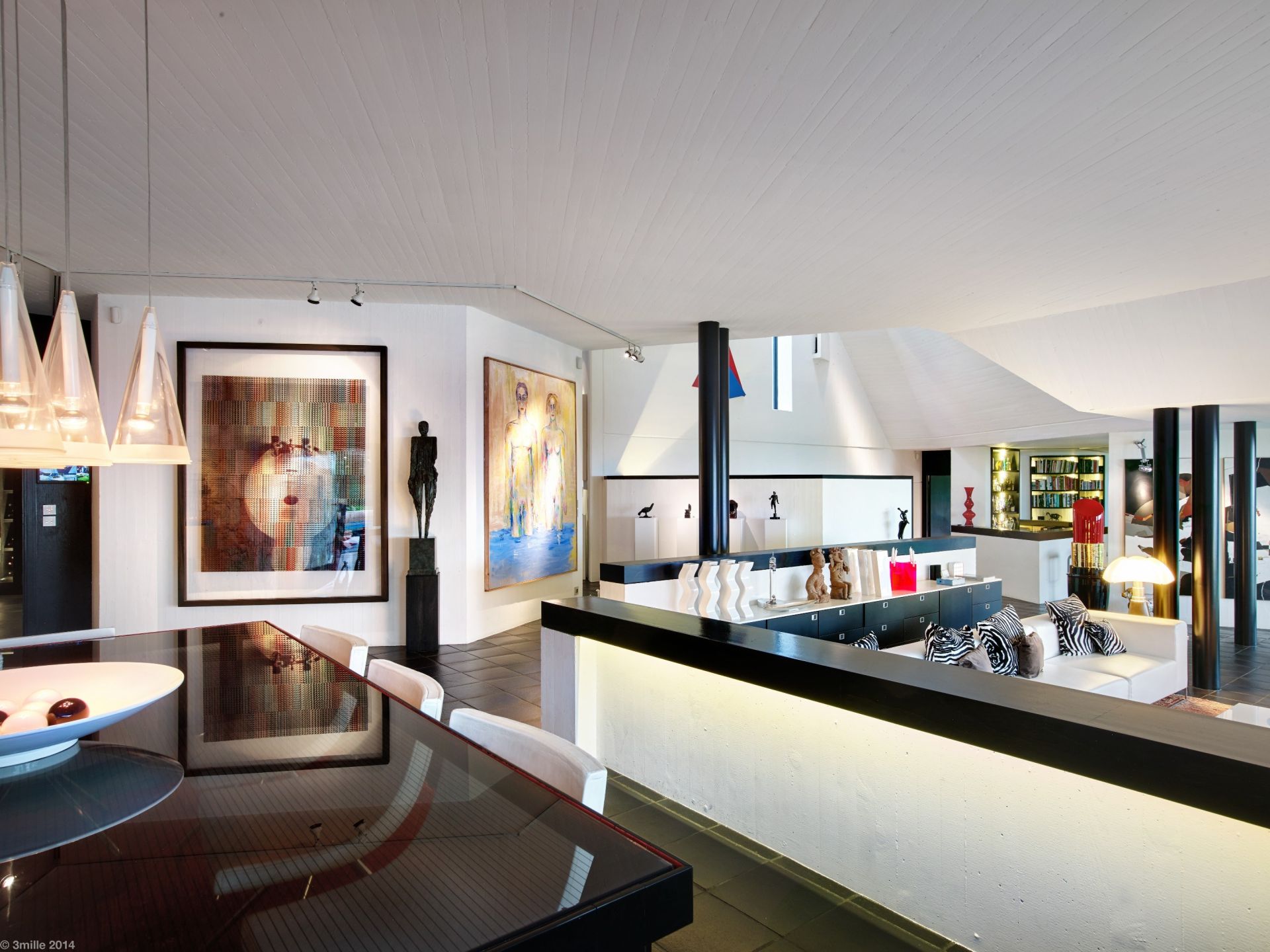 contemporary house 12 Rooms for sale on ST PAUL DE VENCE (06570)
