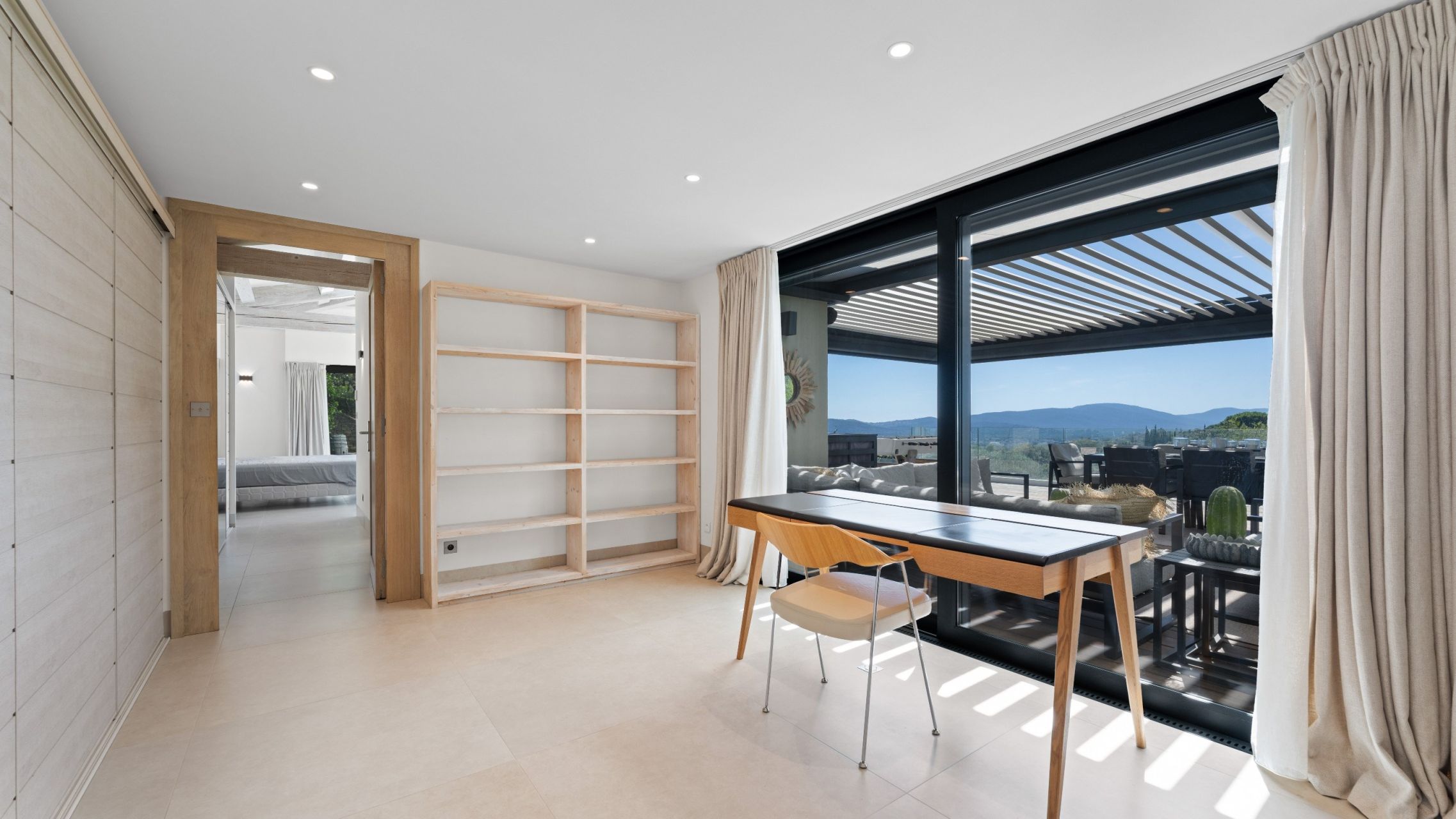 contemporary house 9 Rooms for sale on GRIMAUD (83310)