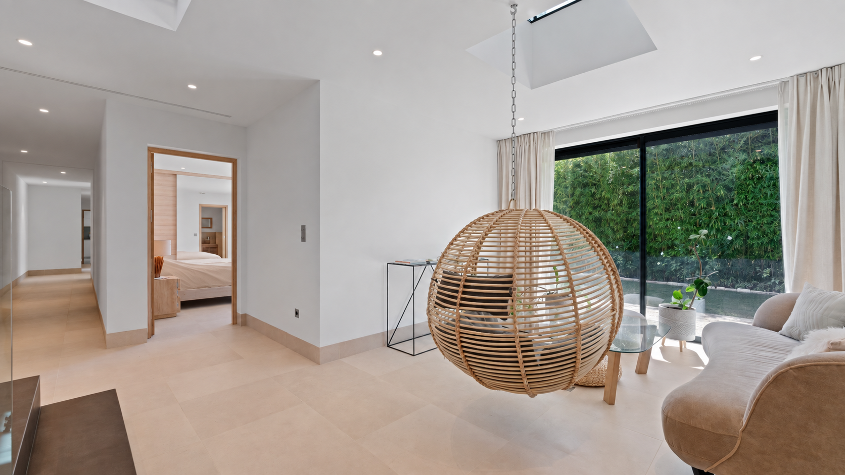 contemporary house 9 Rooms for sale on GRIMAUD (83310)