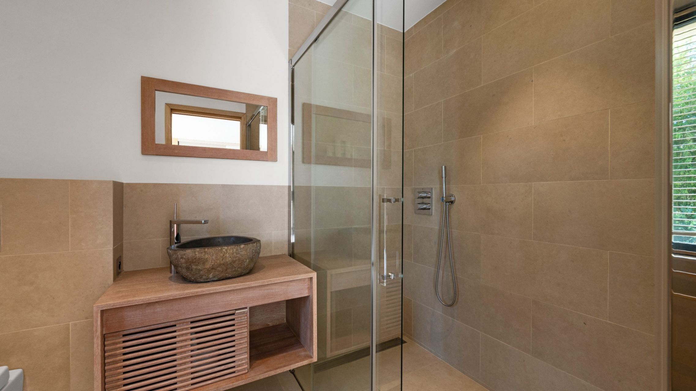 contemporary house 9 Rooms for sale on GRIMAUD (83310)