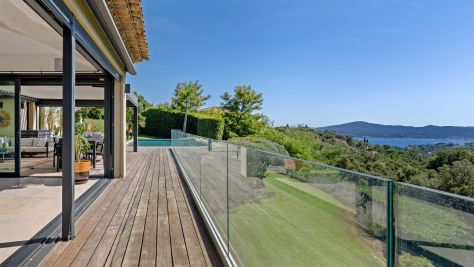 Vente Maison contemporaine Grimaud 9&nbsp;Pièces 350&nbsp;m²