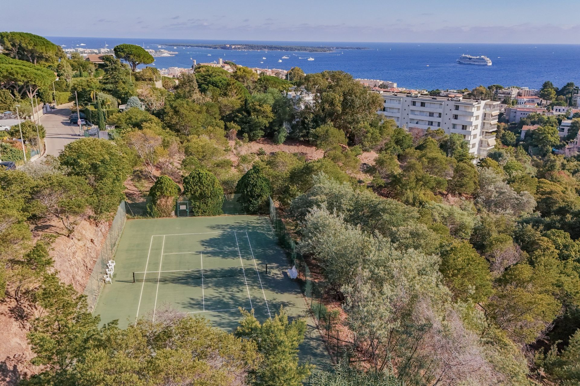 apartment 3 Rooms for sale on CANNES (06400)