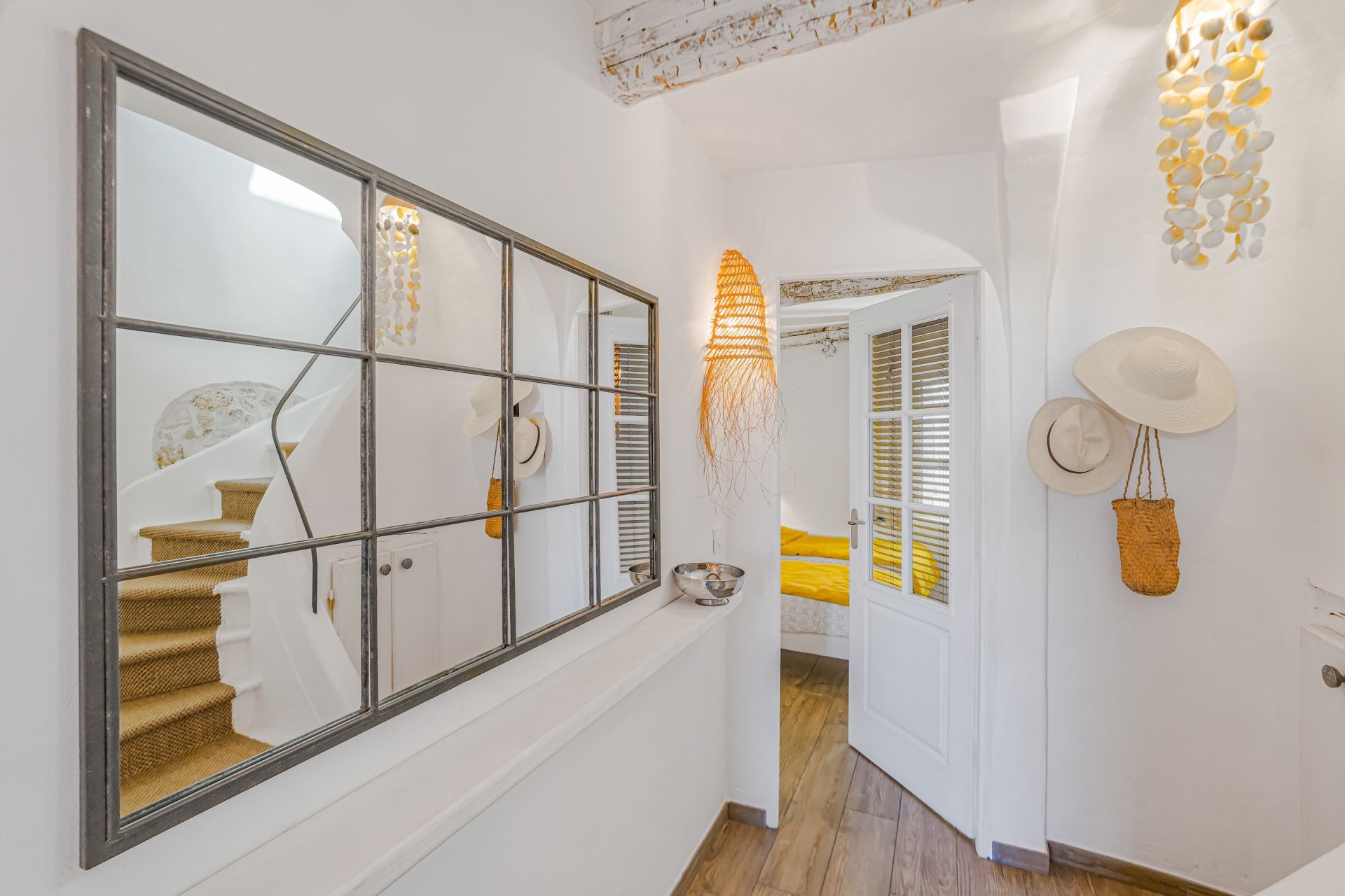 fisherman's house 4 Rooms for sale on ANTIBES (06600)