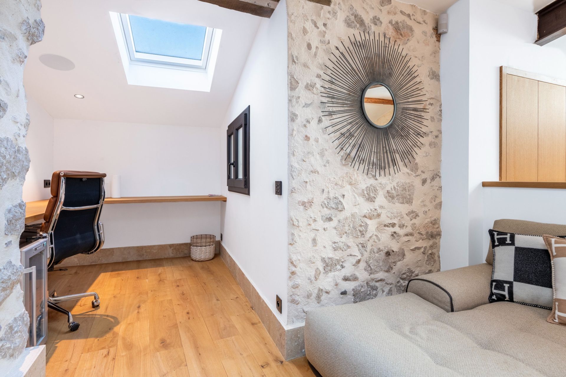 apartment 4 Rooms for sale on NICE (06000)
