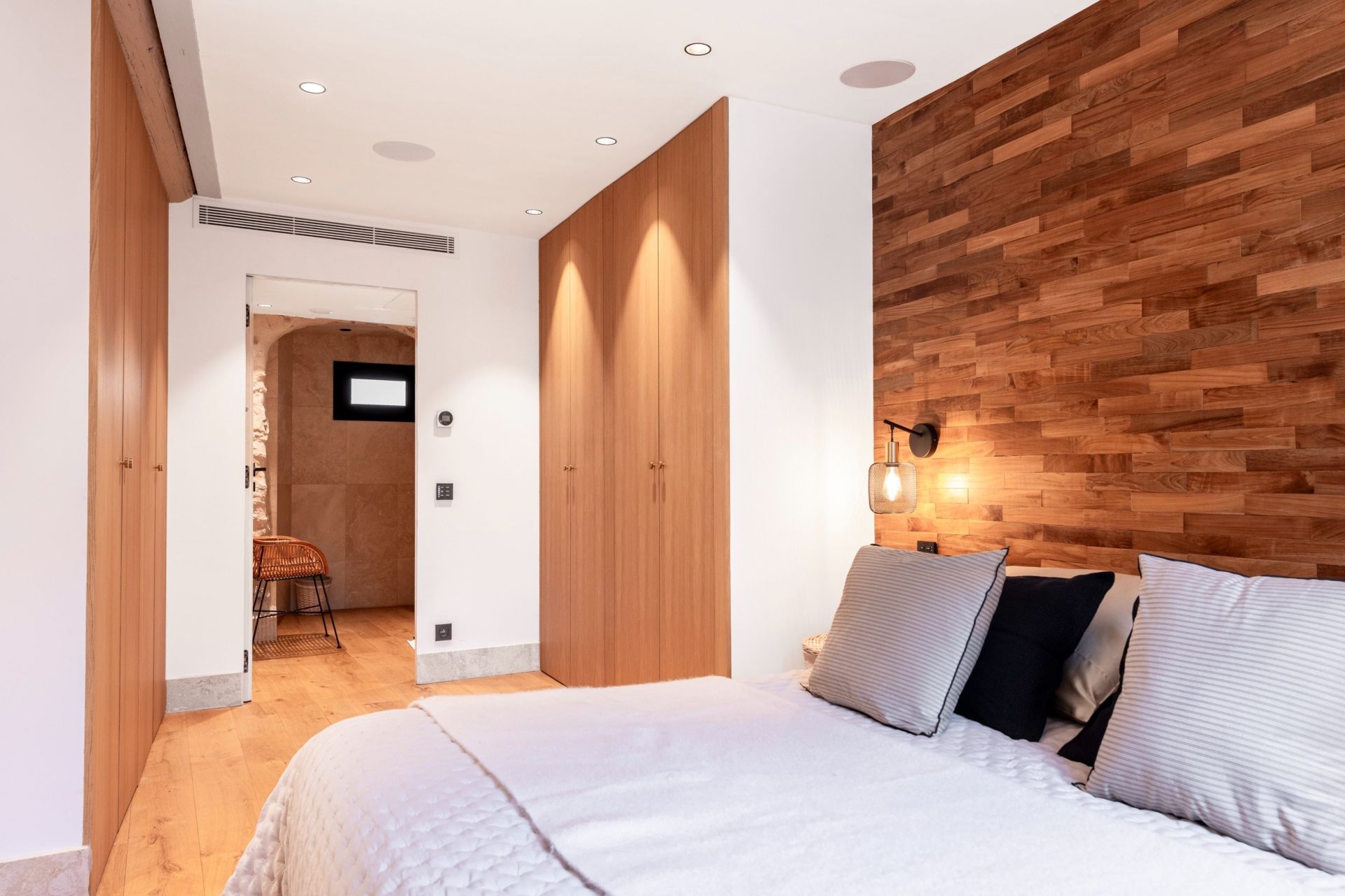 apartment 4 Rooms for sale on NICE (06000)