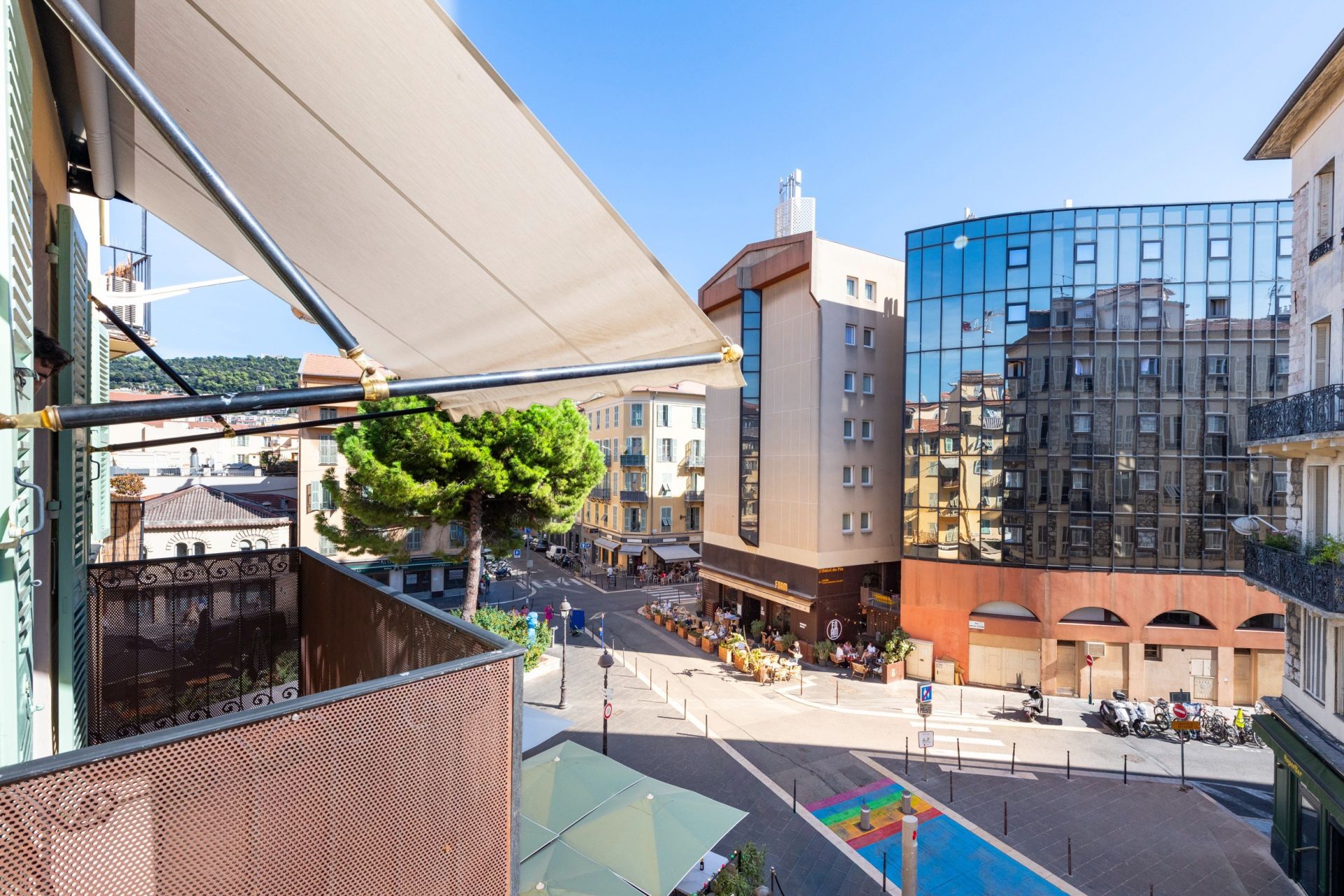apartment 4 Rooms for sale on NICE (06000)