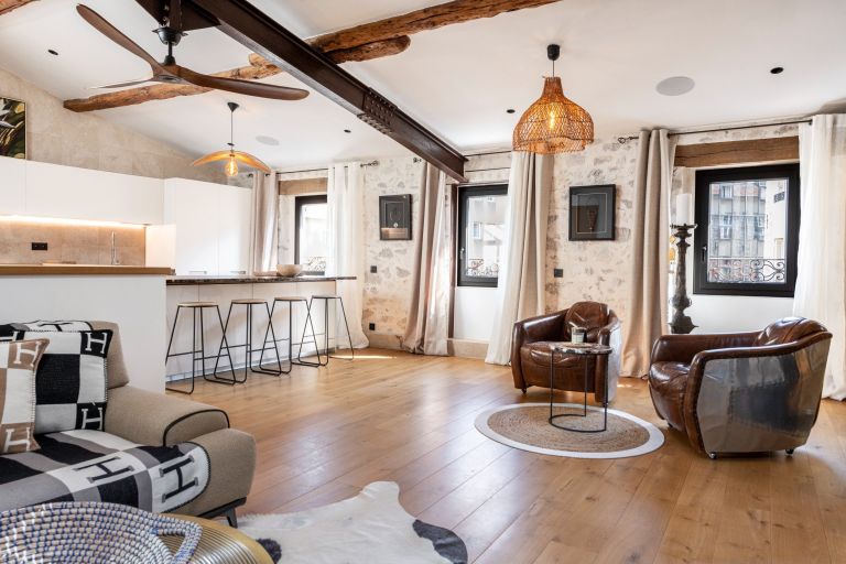 apartment 4 Rooms for sale on NICE (06000)